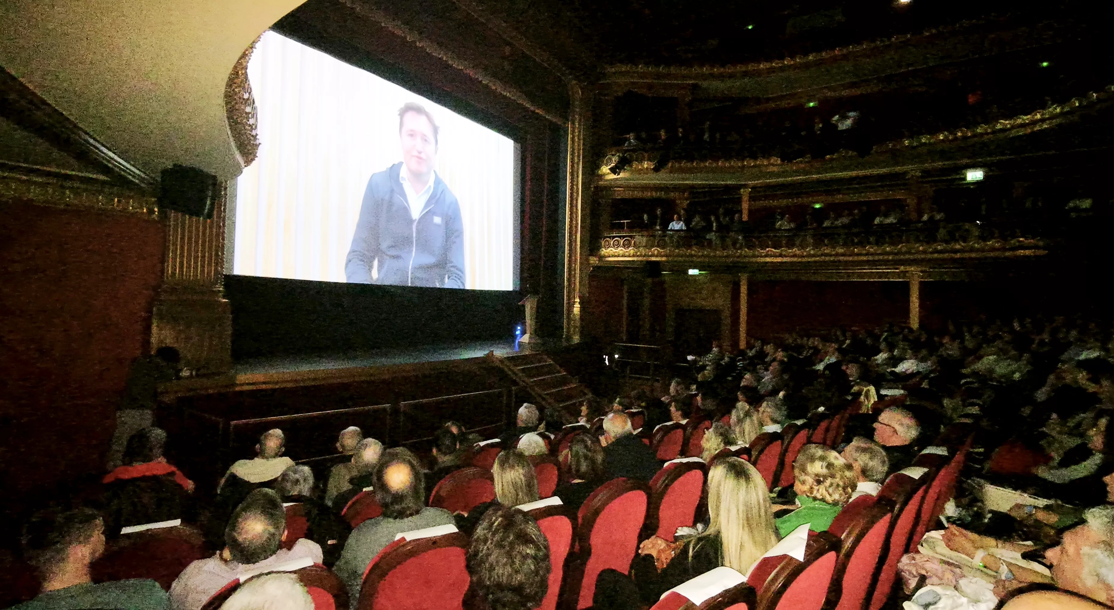 Presentación del libro de Ignacio Almudévar en el Teatro Olimpia. Foto María José Sampietro