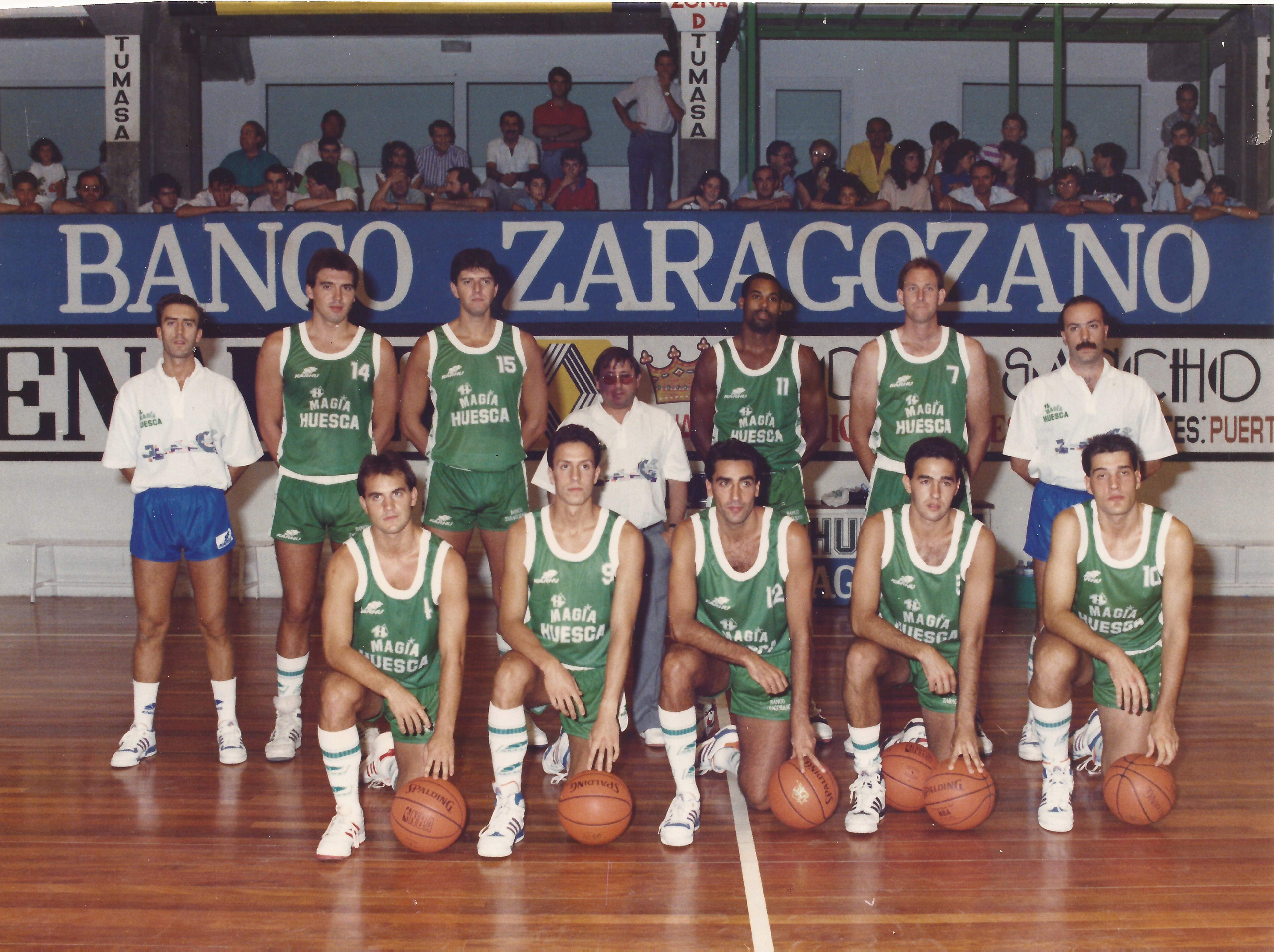 CB Peñas y el gran año de los "americanos" Javier Zaragoza, Antón Soler, Joan Pagés, Iñaki Iriarte, Granger Hall, Brian Jackson, Ricardo Ramón (arriba), Edu Sabater, David Solé, Alberto Alocén, Luis Vizcarra y Juan Antonio Hernández (abajo) CB Peñas y el gran año de los "americanos" Javier Zaragoza, Antón Soler, Joan Pagés, Iñaki Iriarte, Granger Hall, Brian Jackson, Ricardo Ramón (arriba), Edu Sabater, David Solé, Alberto Alocén, Luis Vizcarra y Juan Antonio Hernández (abajo)