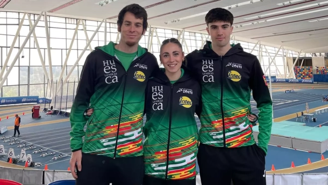 Xavi Brusel con Aroa Martínez y Rubén Manzano en Sabadell.