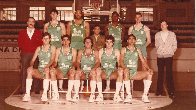 Ricardo Ramón, Joan Pagés, Wallace Bryant, Jaime Ventura, Larry Gibson, Eric Bartolomé y Eduardo Generelo (arriba), Jordi Puig, Alberto Alocén, Paco Velasco, Xavi Puig y Charly López Rodríguez (abajo). Ricardo Ramón, Joan Pagés, Wallace Bryant, Jaime Ventura, Larry Gibson, Eric Bartolomé y Eduardo Generelo (arriba), Jordi Puig, Alberto Alocén, Paco Velasco, Xavi Puig y Charly López Rodríguez (abajo).