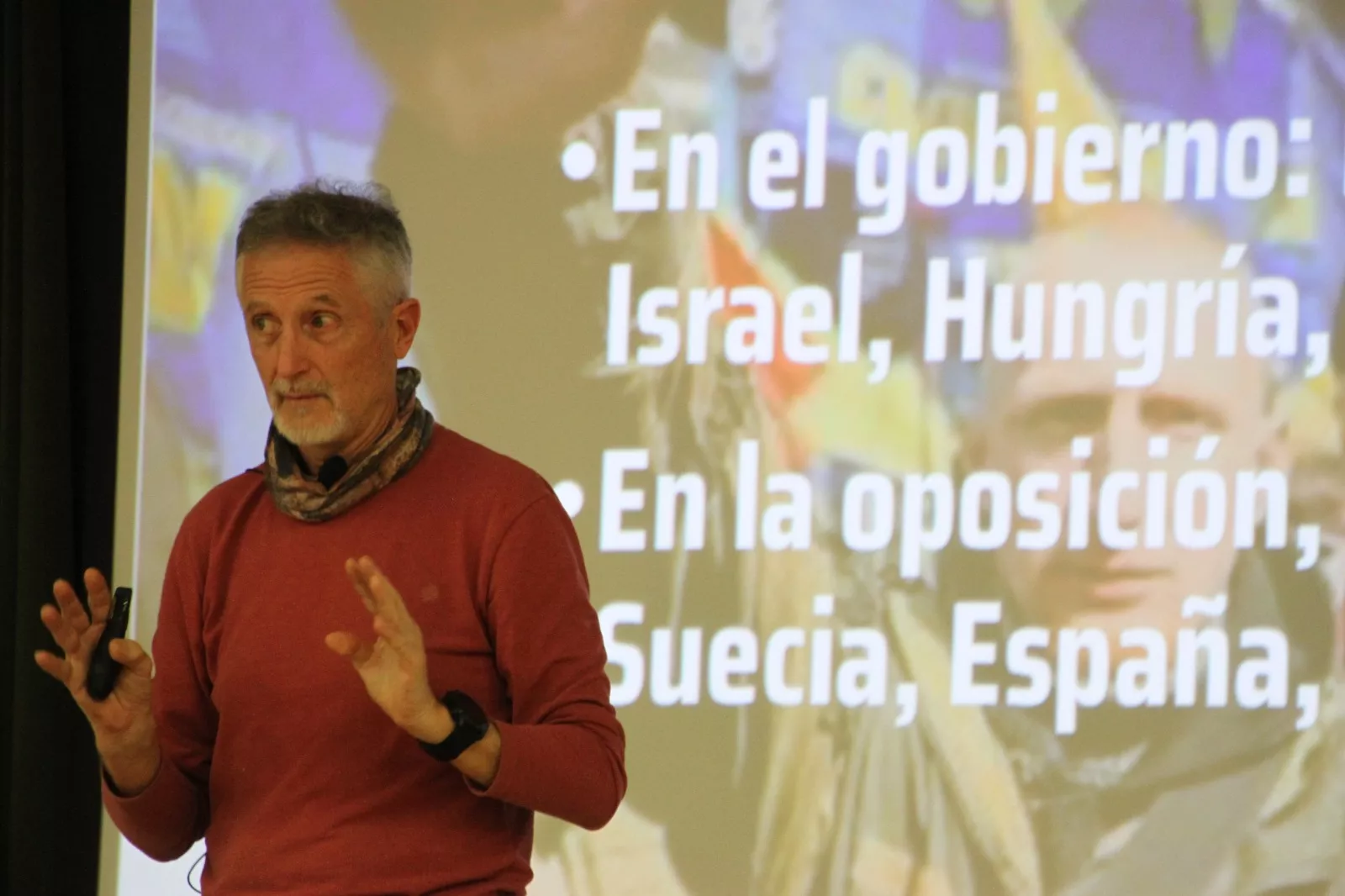 Conferencia de Fernando Valladares en Huesca. Foto Carlos Neofato