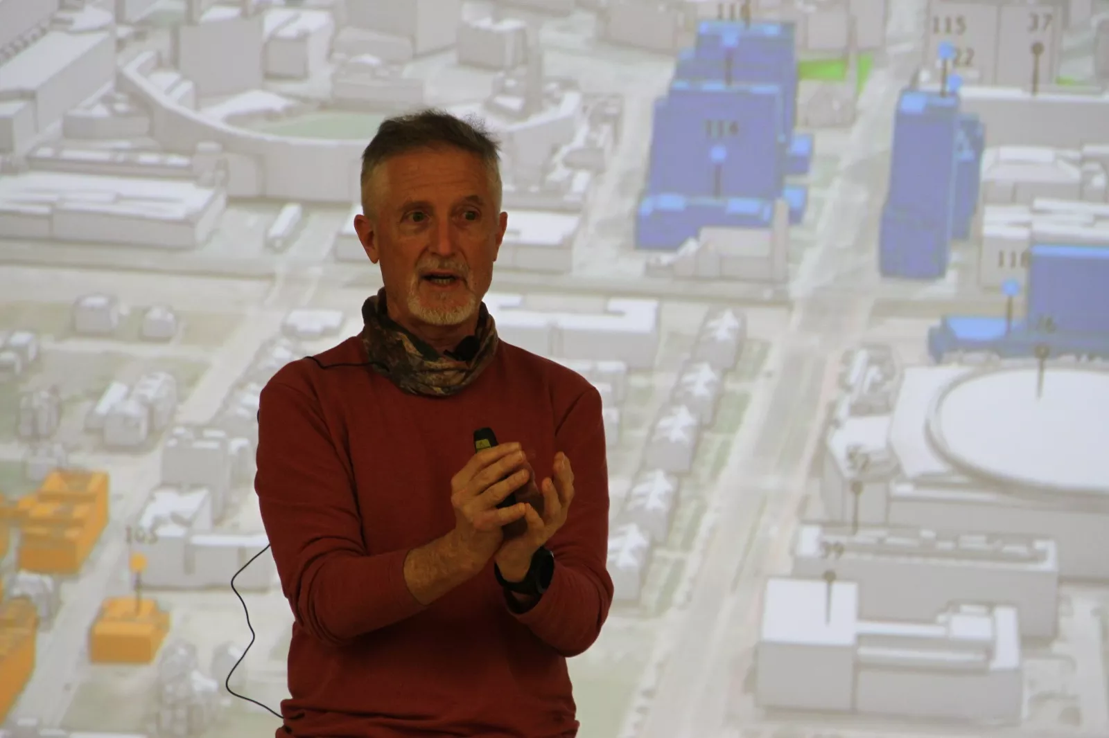 Conferencia de Fernando Valladares en Huesca. Foto Carlos Neofato