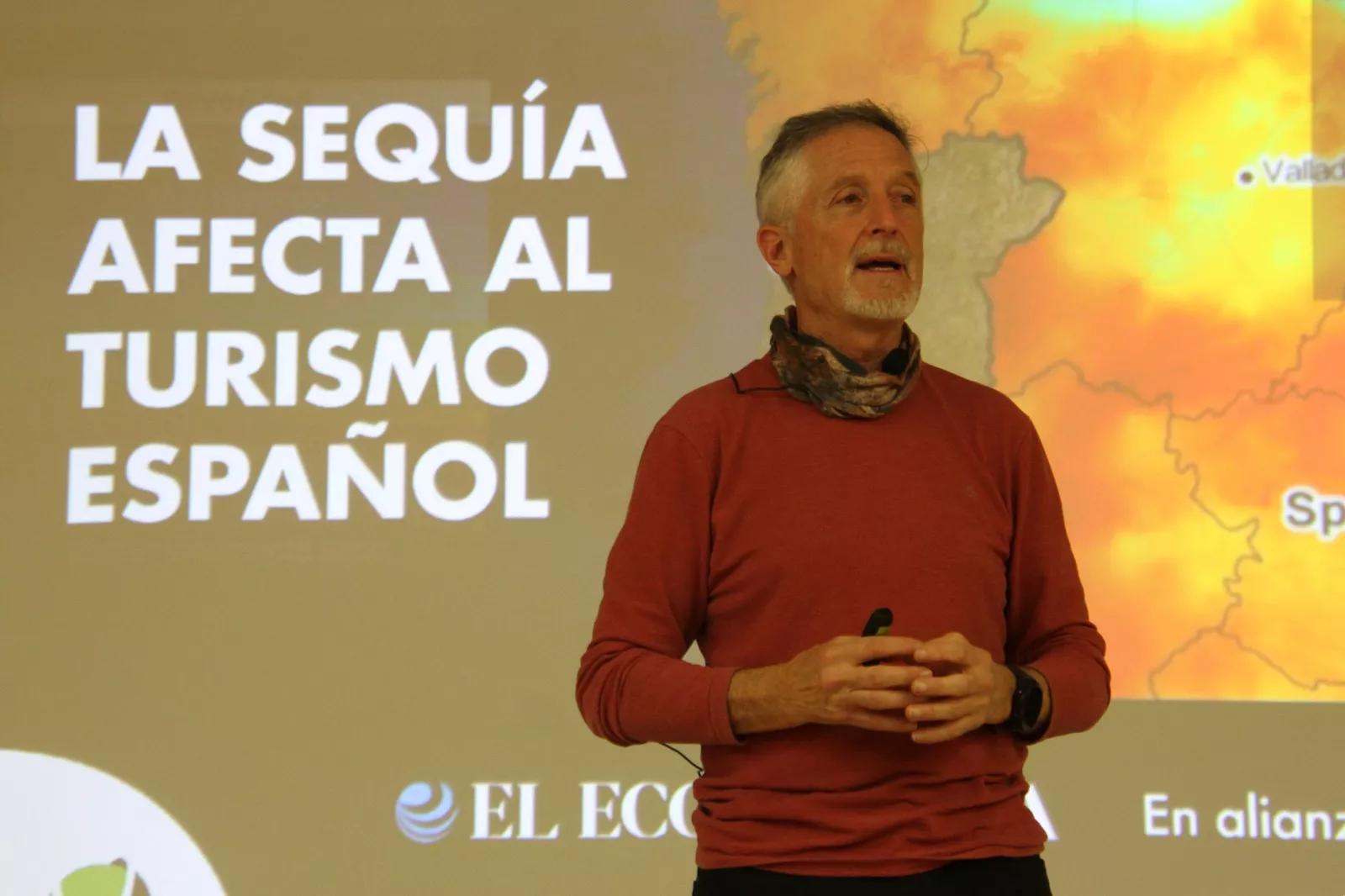 Conferencia de Fernando Valladares en Huesca. Foto Carlos Neofato