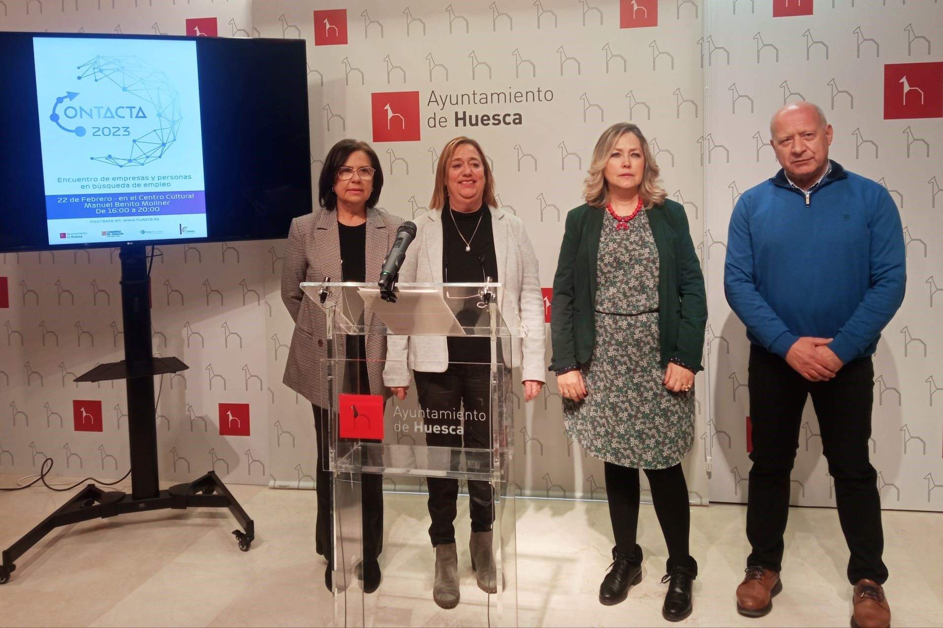 Carmen Launa, Rosa Gerbás, Bea Calvo y Pedro Bergua han presentado el Foro Contacta