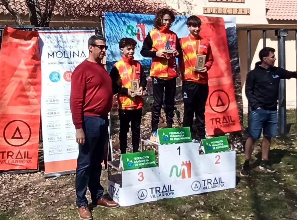 Trail Villarroya de los Pinares. Podio infantil masculino