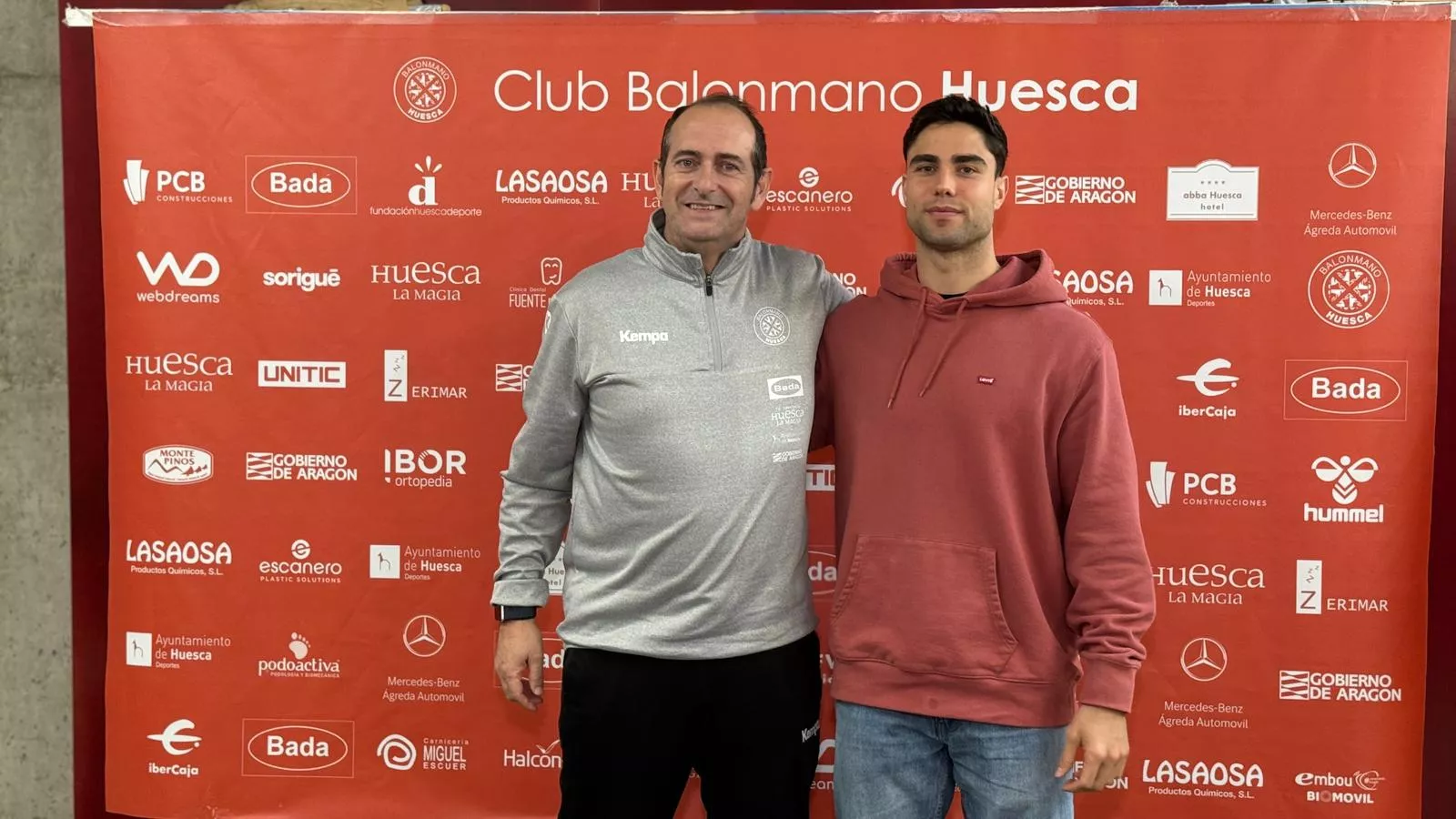 Nolasco e Ignacio Suárez en la previa del partido ante el Burgos. 