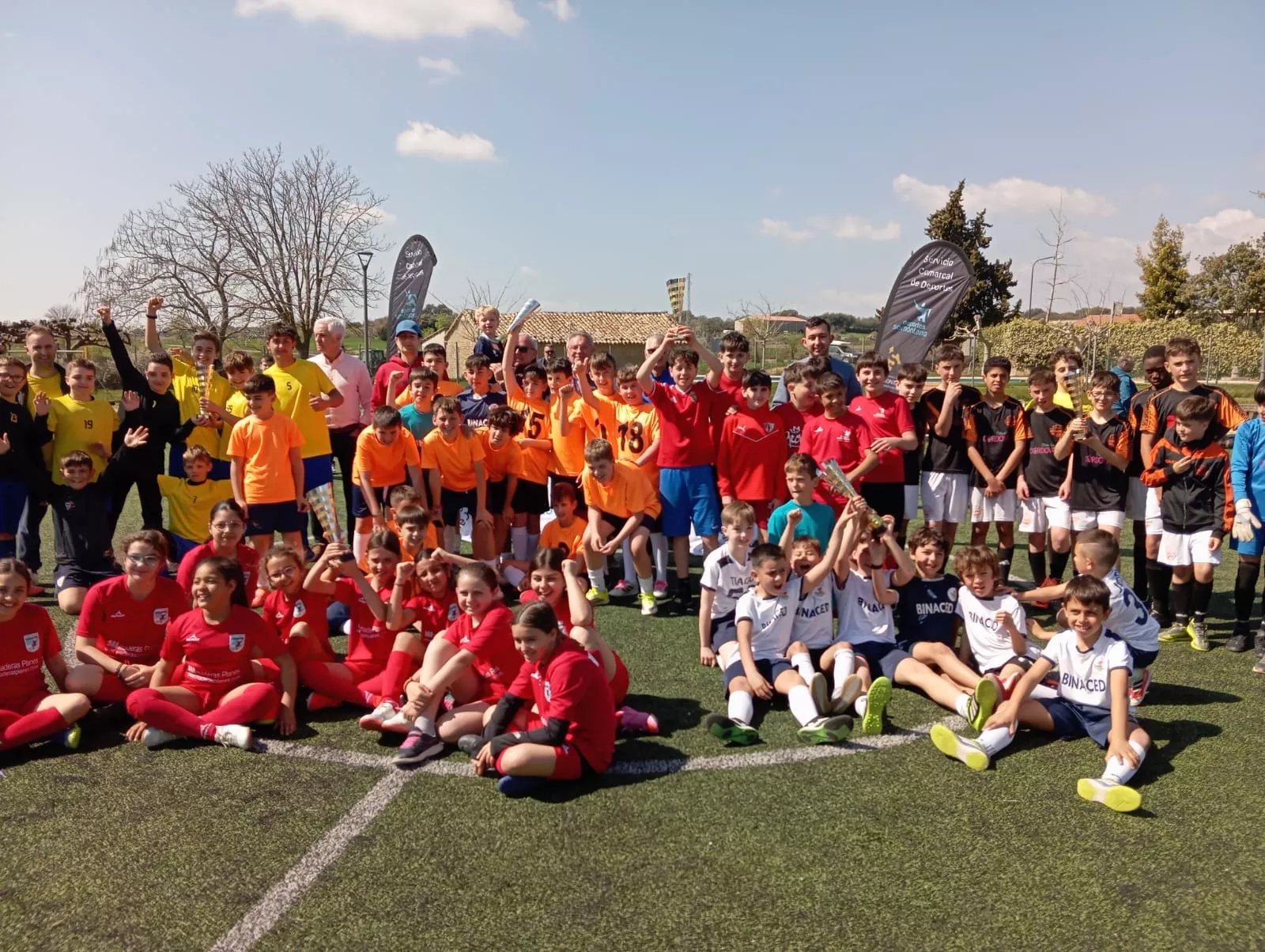 Gran ambiente en la jornada final de la Liga.