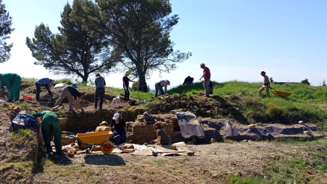 Voluntarios trabajando