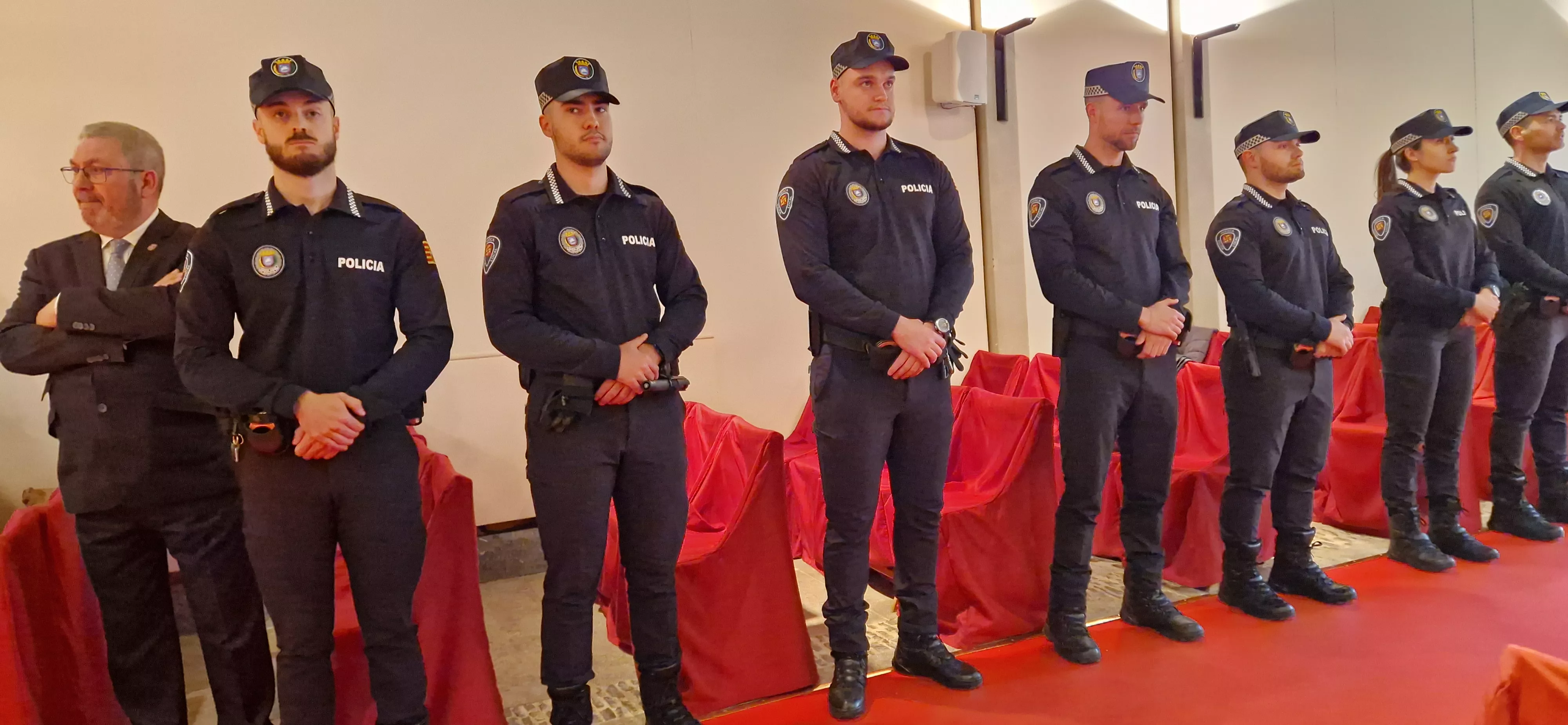 Incorporación de ocho nuevos agentes a la Policía Local de Huesca. Foto Myriam Martínez