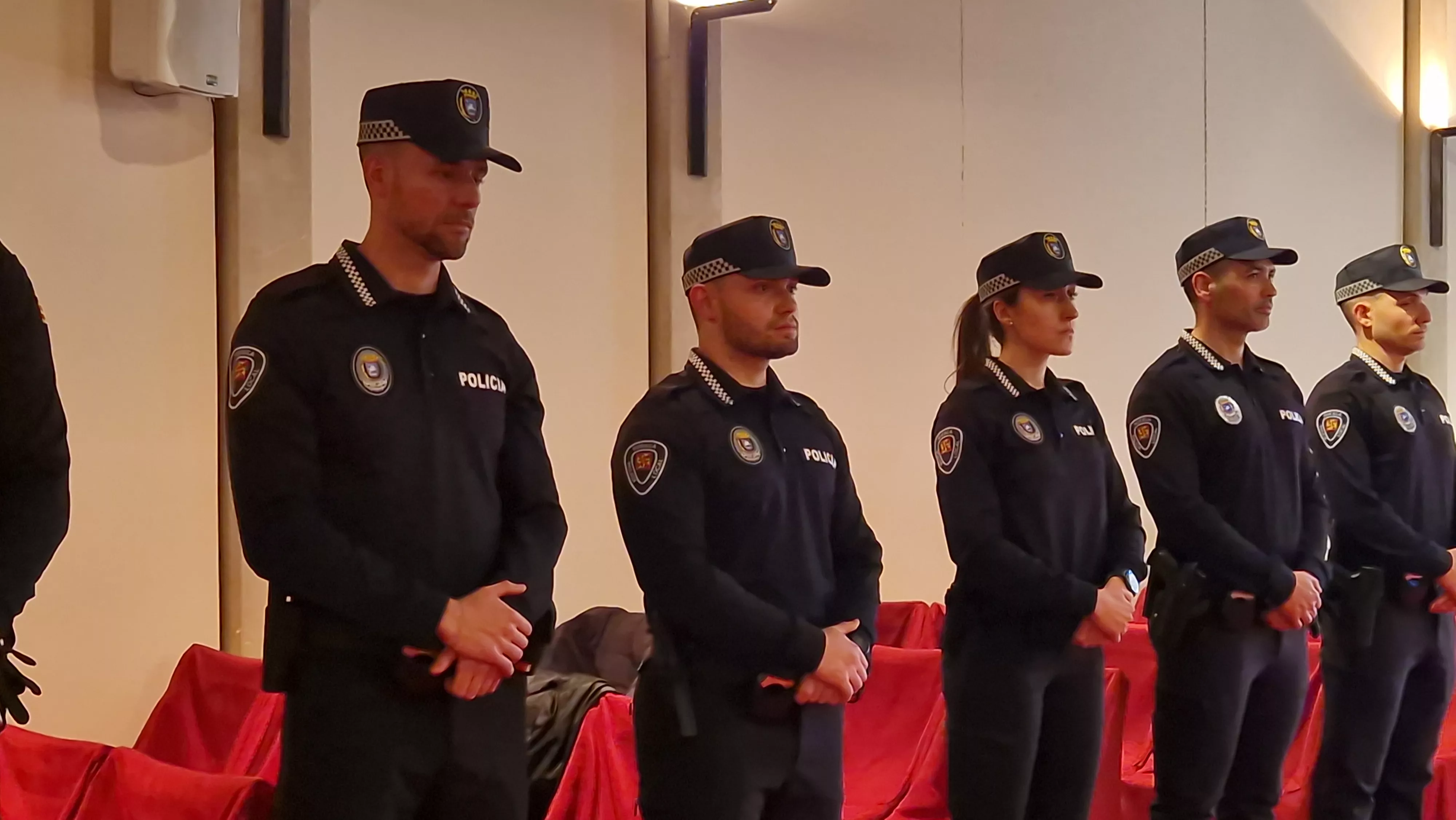 Incorporación de ocho nuevos agentes a la Policía Local de Huesca. Foto Myriam Martínez