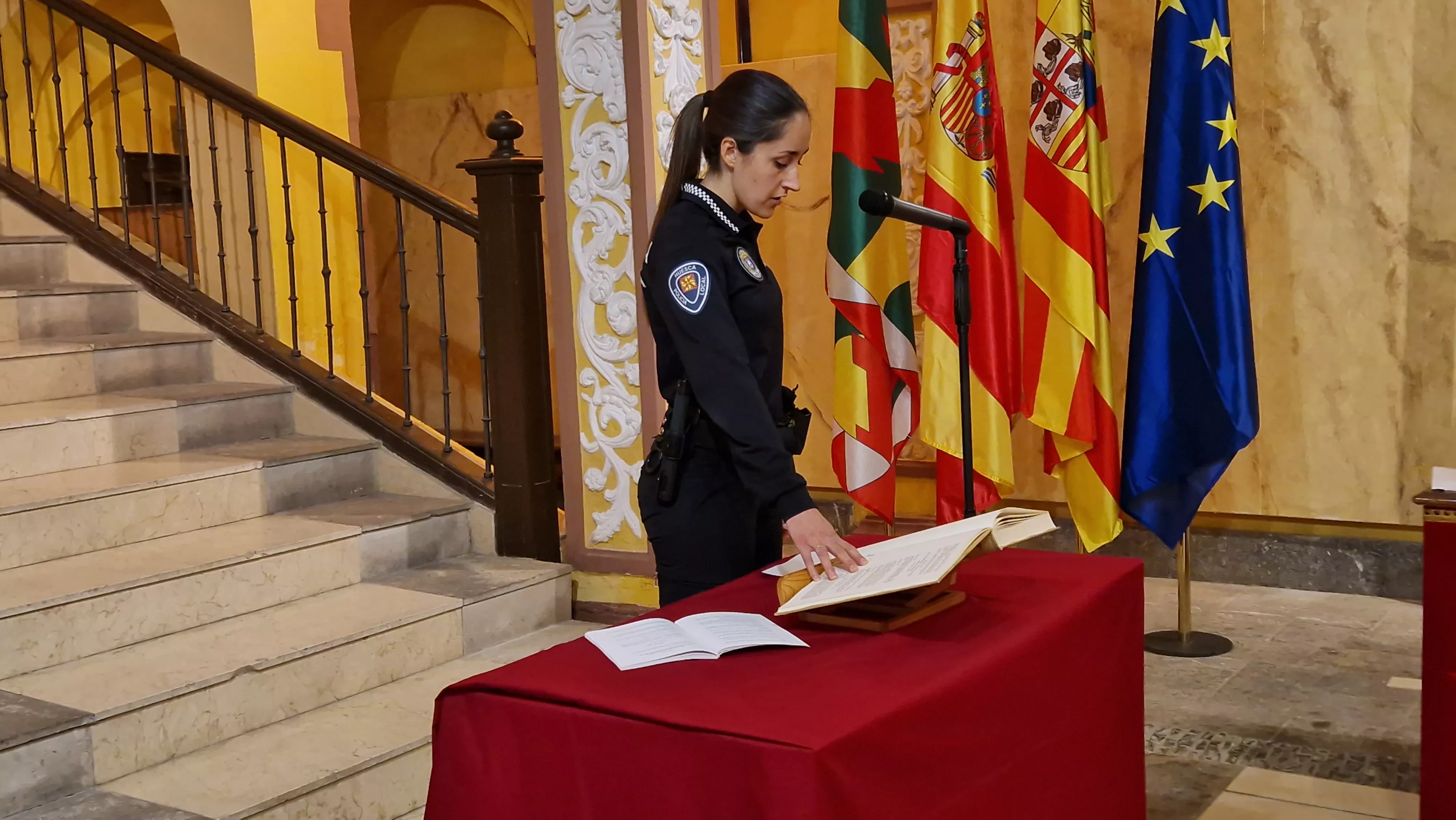 Incorporación de ocho nuevos agentes a la Policía Local de Huesca. Foto Myriam Martínez