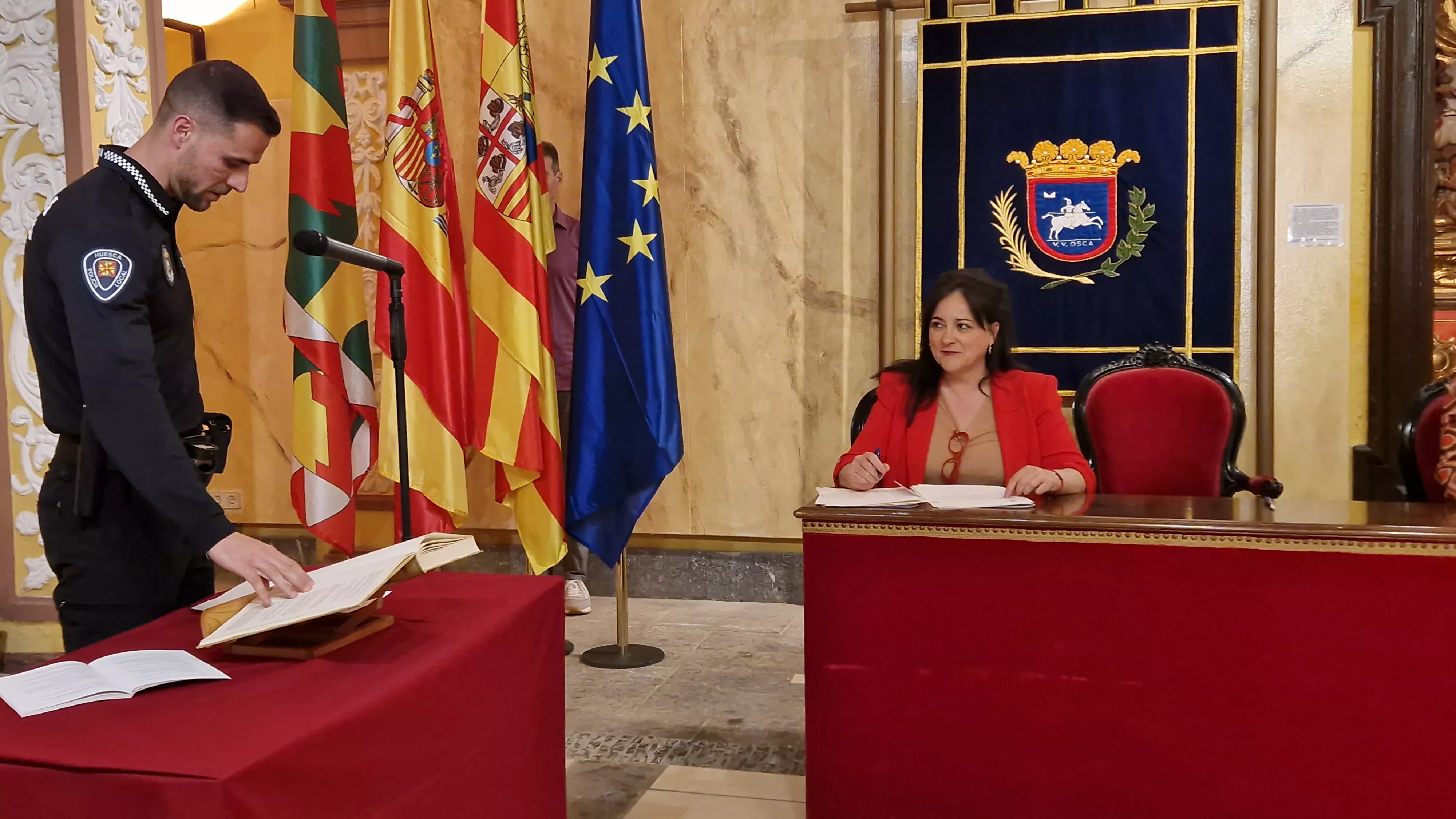 Incorporación de ocho nuevos agentes a la Policía Local de Huesca. Foto Myriam Martínez