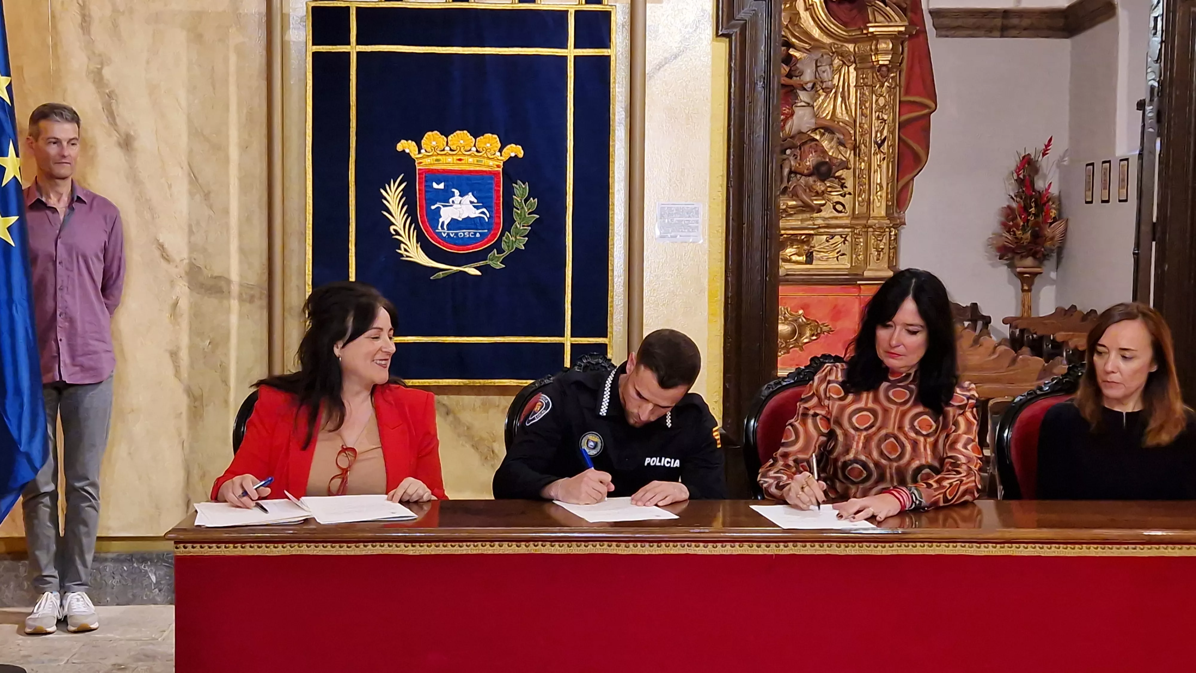 Incorporación de ocho nuevos agentes a la Policía Local de Huesca. Foto Myriam Martínez