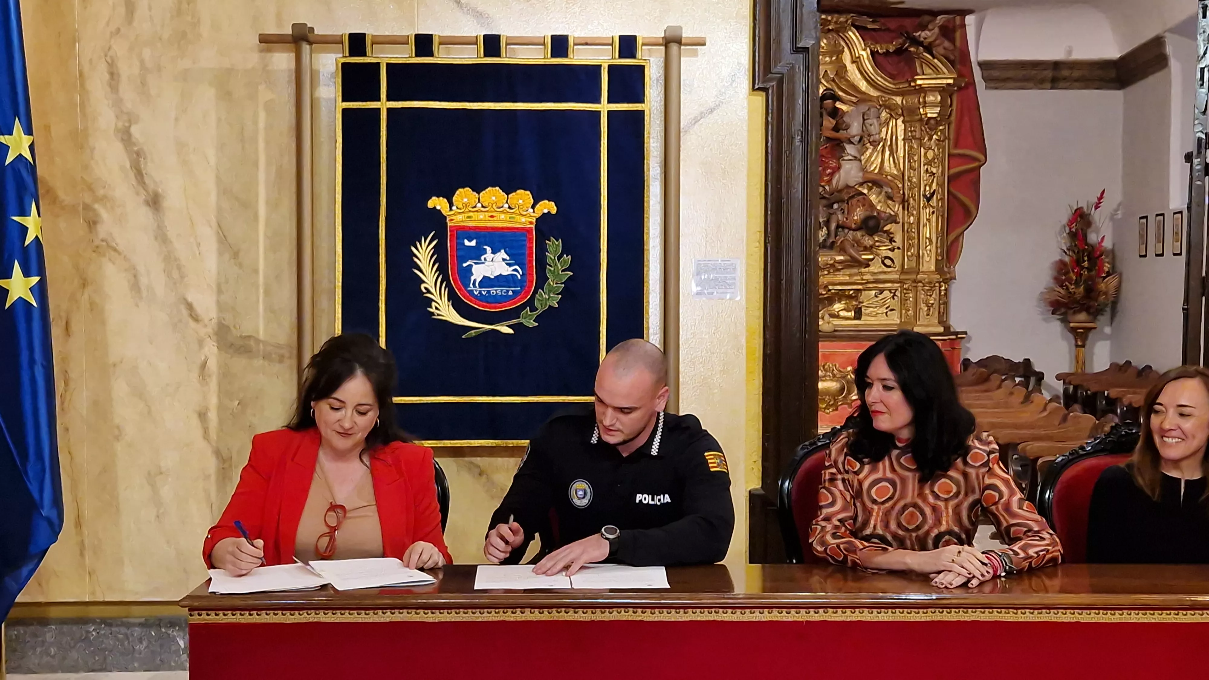 Incorporación de ocho nuevos agentes a la Policía Local de Huesca. Foto Myriam Martínez
