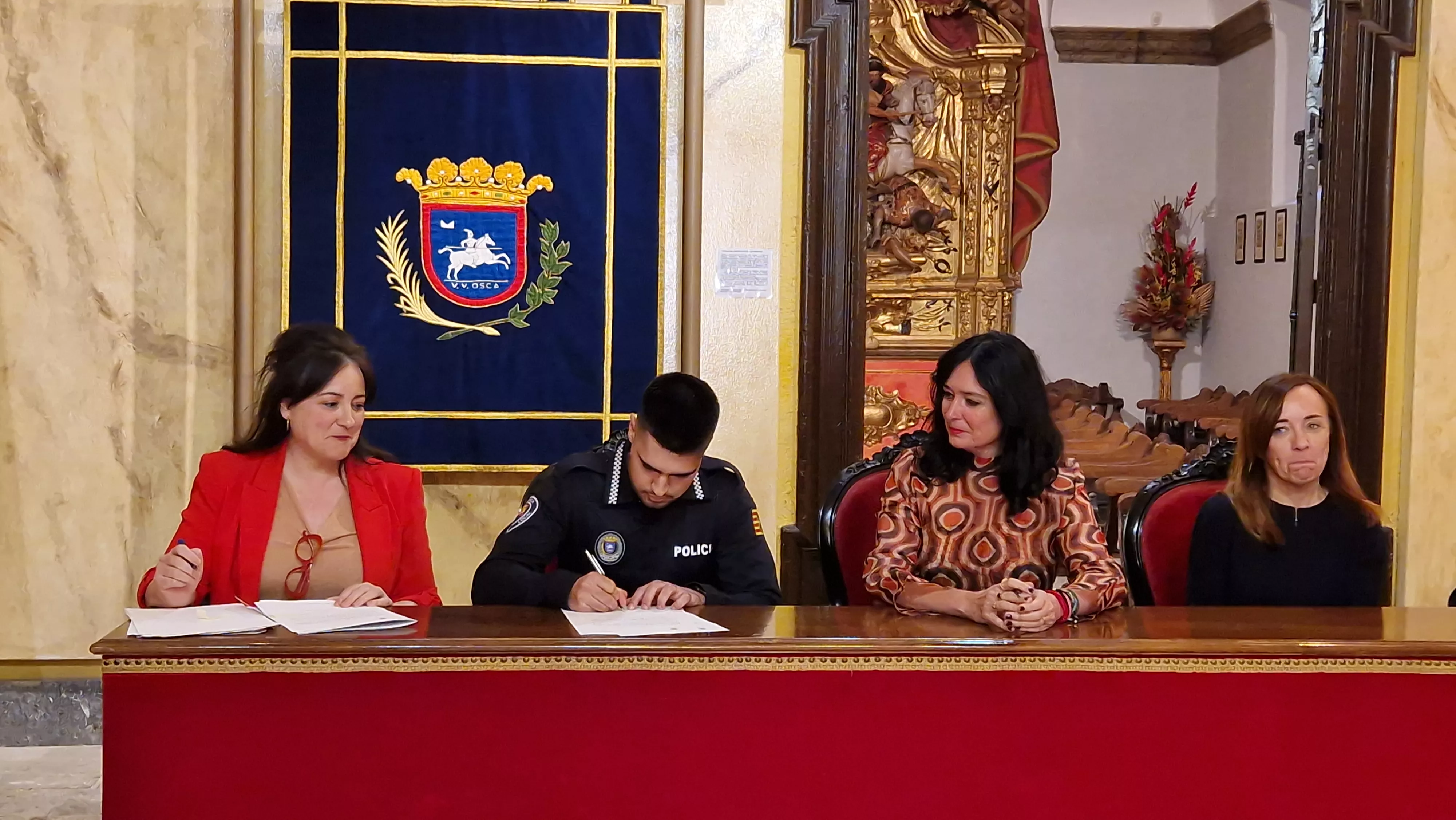 Incorporación de ocho nuevos agentes a la Policía Local de Huesca. Foto Myriam Martínez
