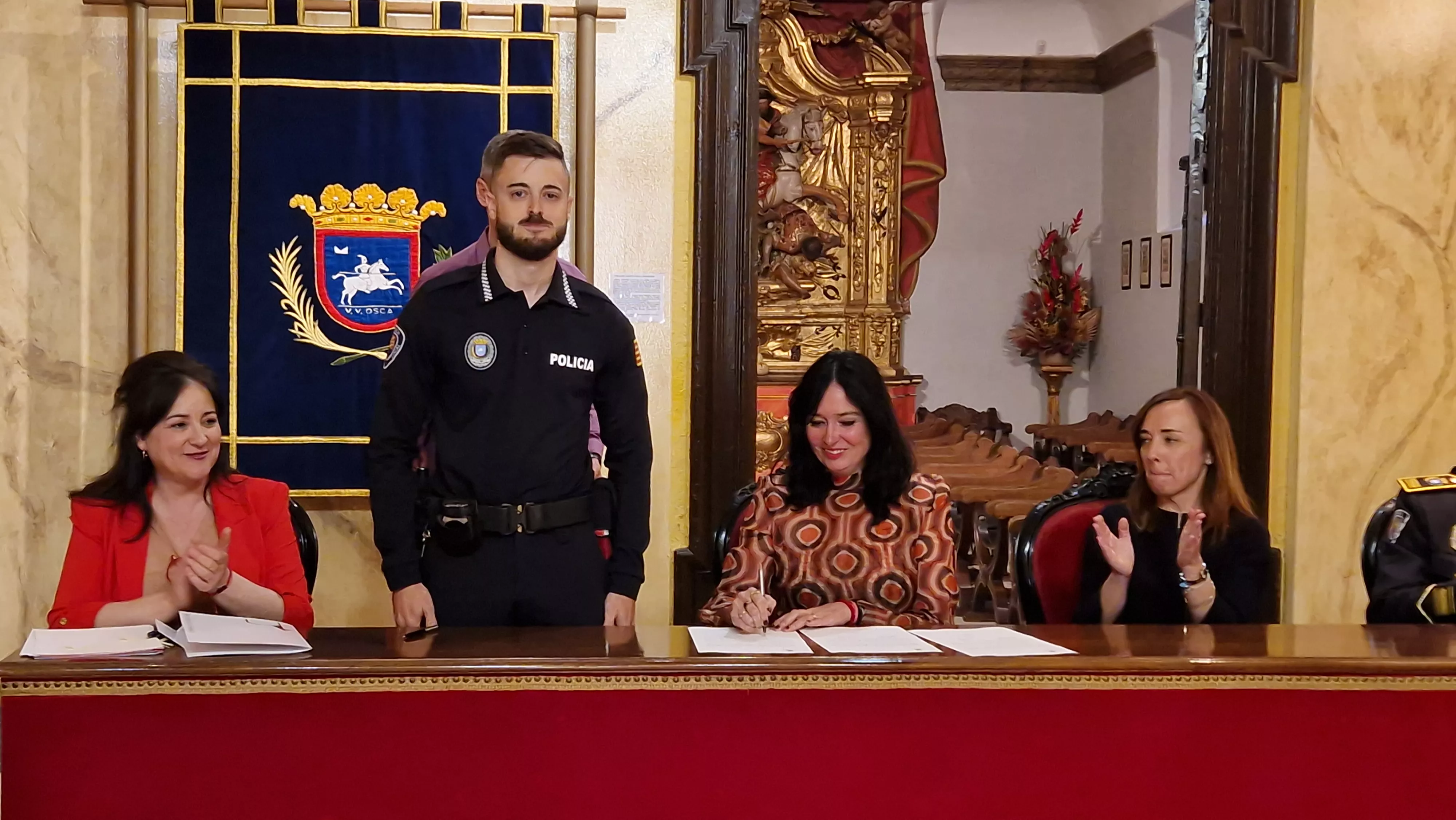 Incorporación de ocho nuevos agentes a la Policía Local de Huesca. Foto Myriam Martínez