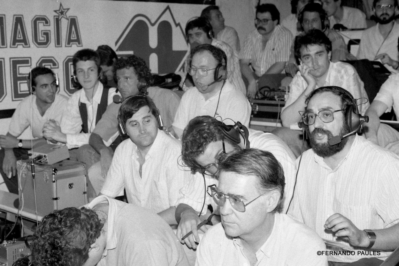 El gran Luis Garcés y detrás Félix Fernández-Vizarra, Ricardo Turmo, Ignacio Bitrián, José Luis Trallero, Petón, Andrés y Luis Abadía. Foto Fernando Paúles