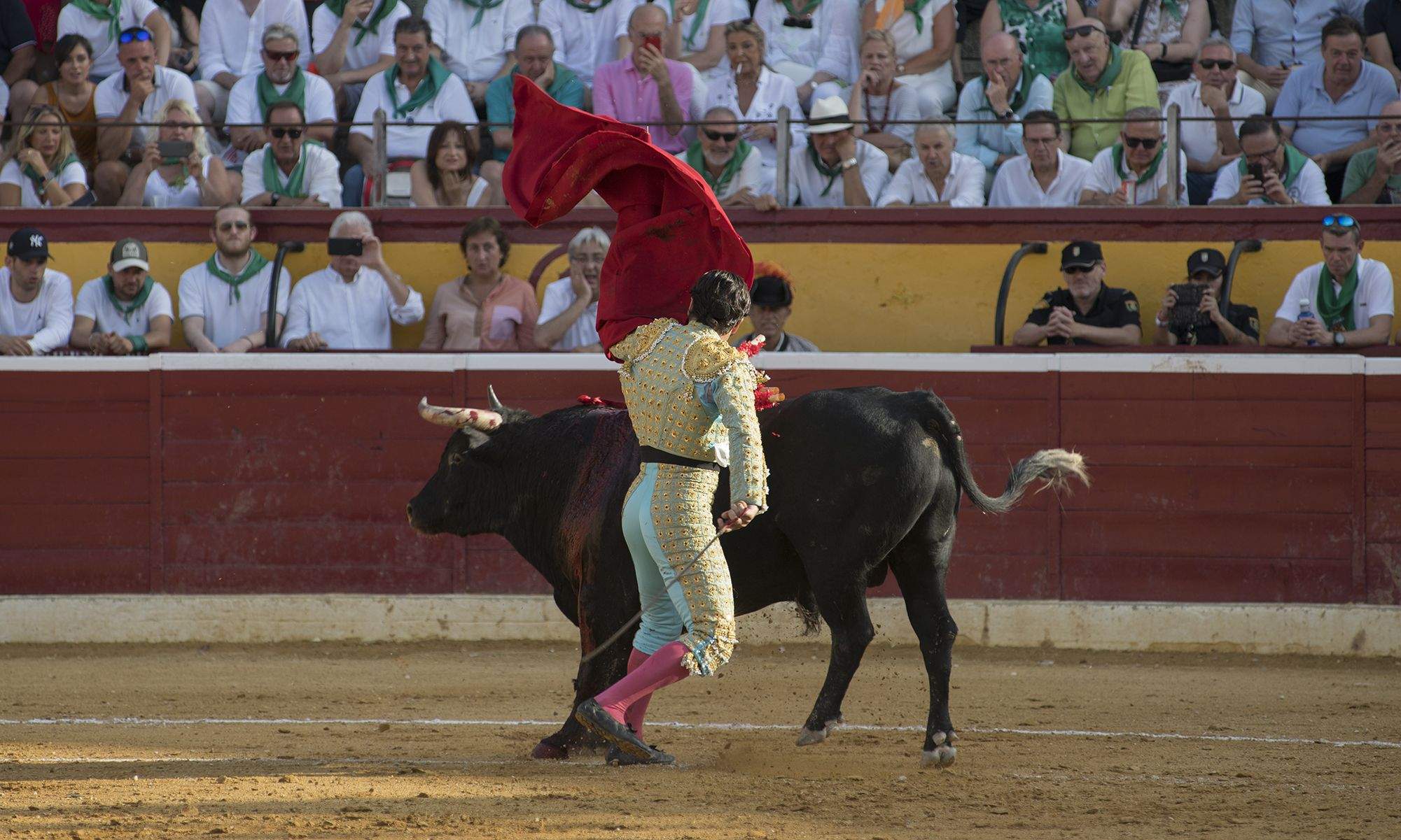 Morante solo cortó una oreja. Foto Jacques Valat 