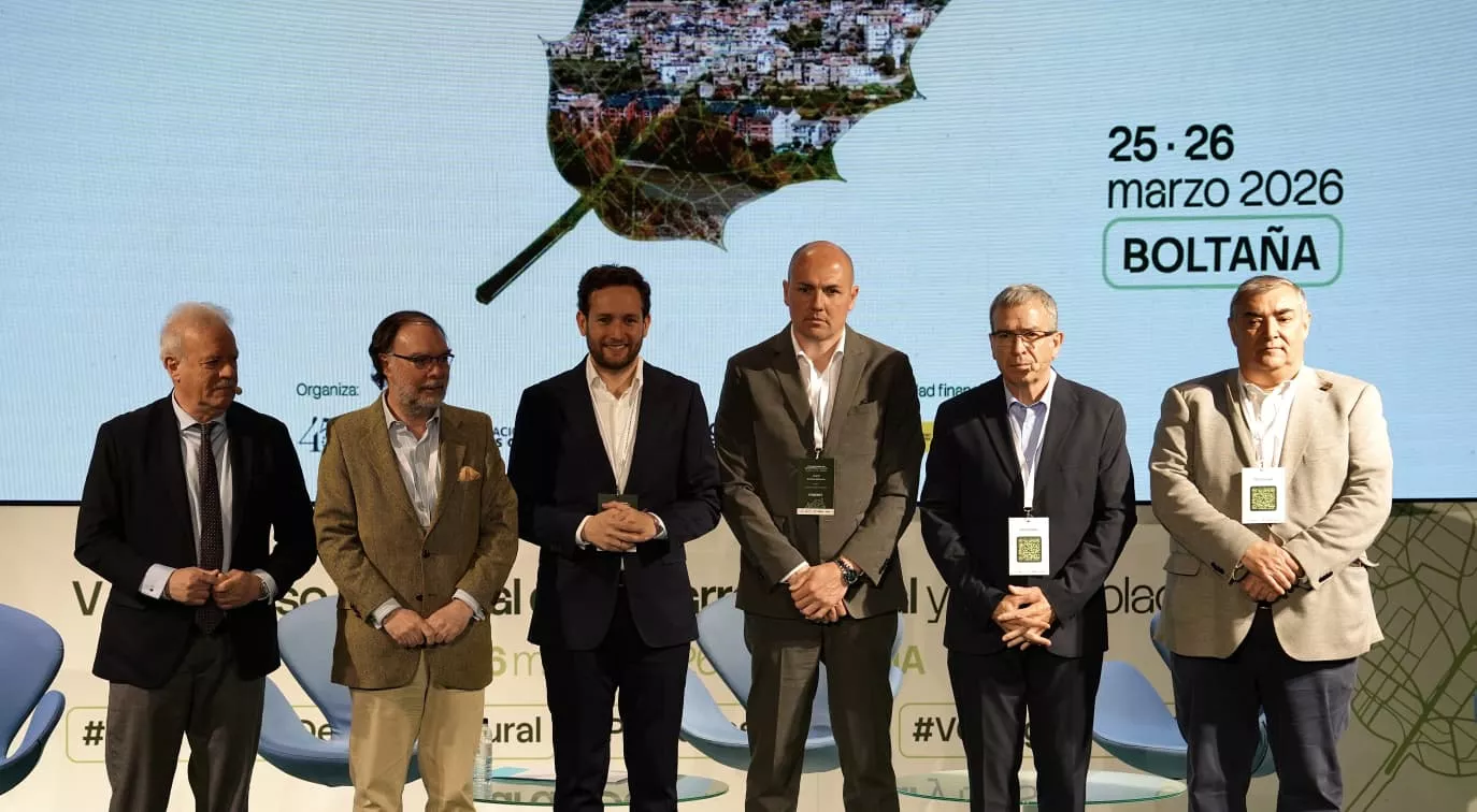 Los participantes en la inauguración del Congreso con Manuel Campo Vidal