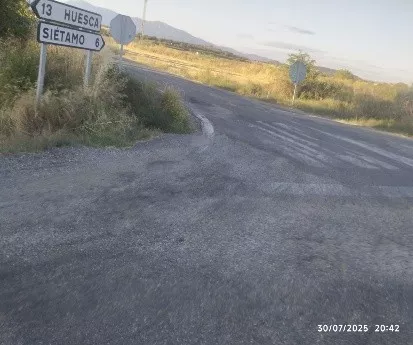 Estado de la carretera, denunciado por el Ayuntamiento de Alcalá del Obispo