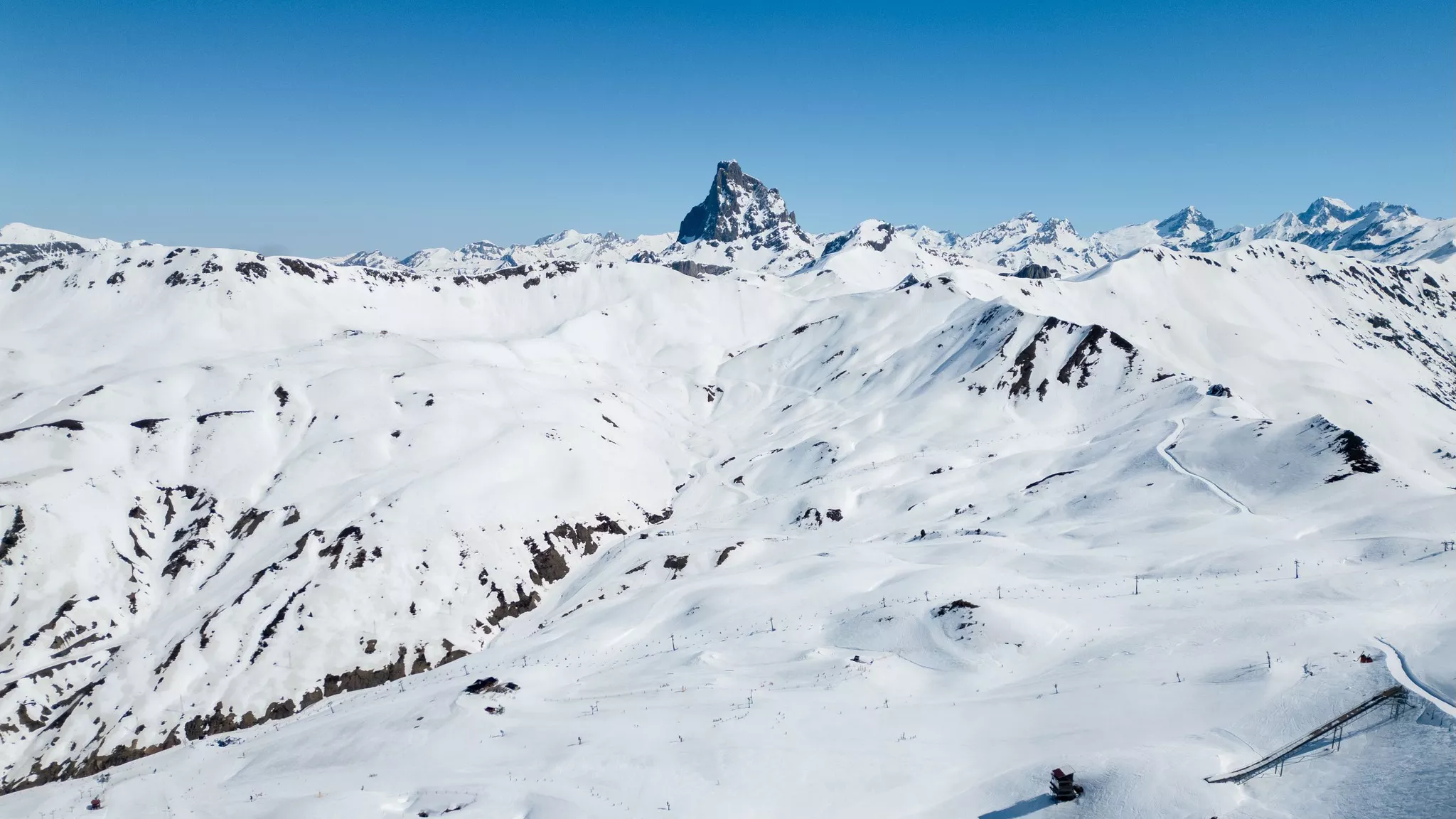 Astún alarga la temporada 2025-2026.