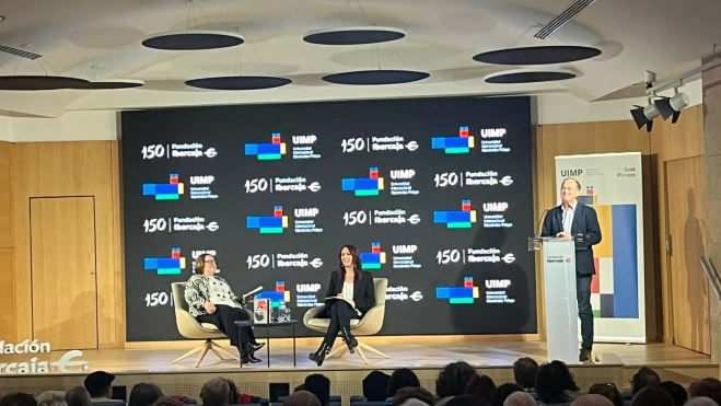 Genoveva Crespo, Cristina Monge y Alfredo Serreta.