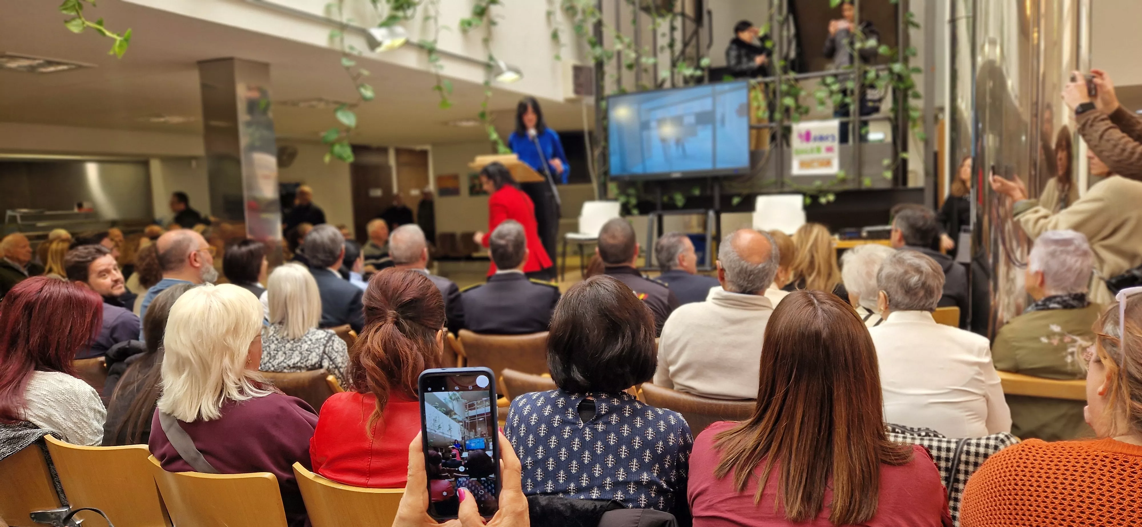 El Hogar de Personas Mayores de Huesca celebra su 40º aniversario. Foto Myriam Martínez