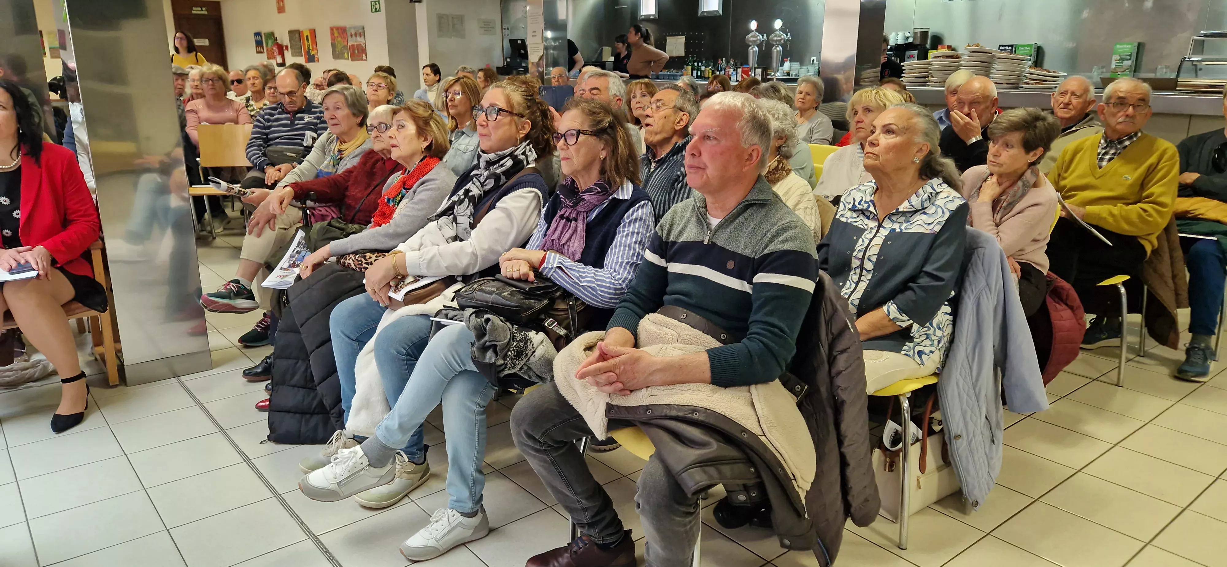 El Hogar de Personas Mayores de Huesca celebra su 40º aniversario. Foto Myriam Martínez