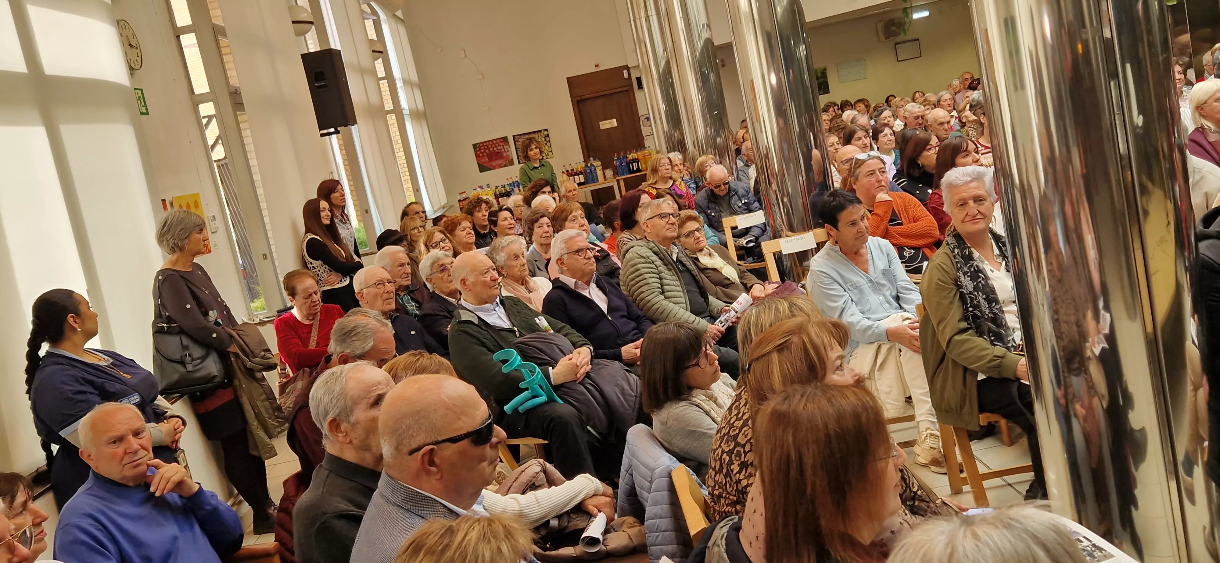 El Hogar de Personas Mayores de Huesca celebra su 40º aniversario. Foto Myriam Martínez