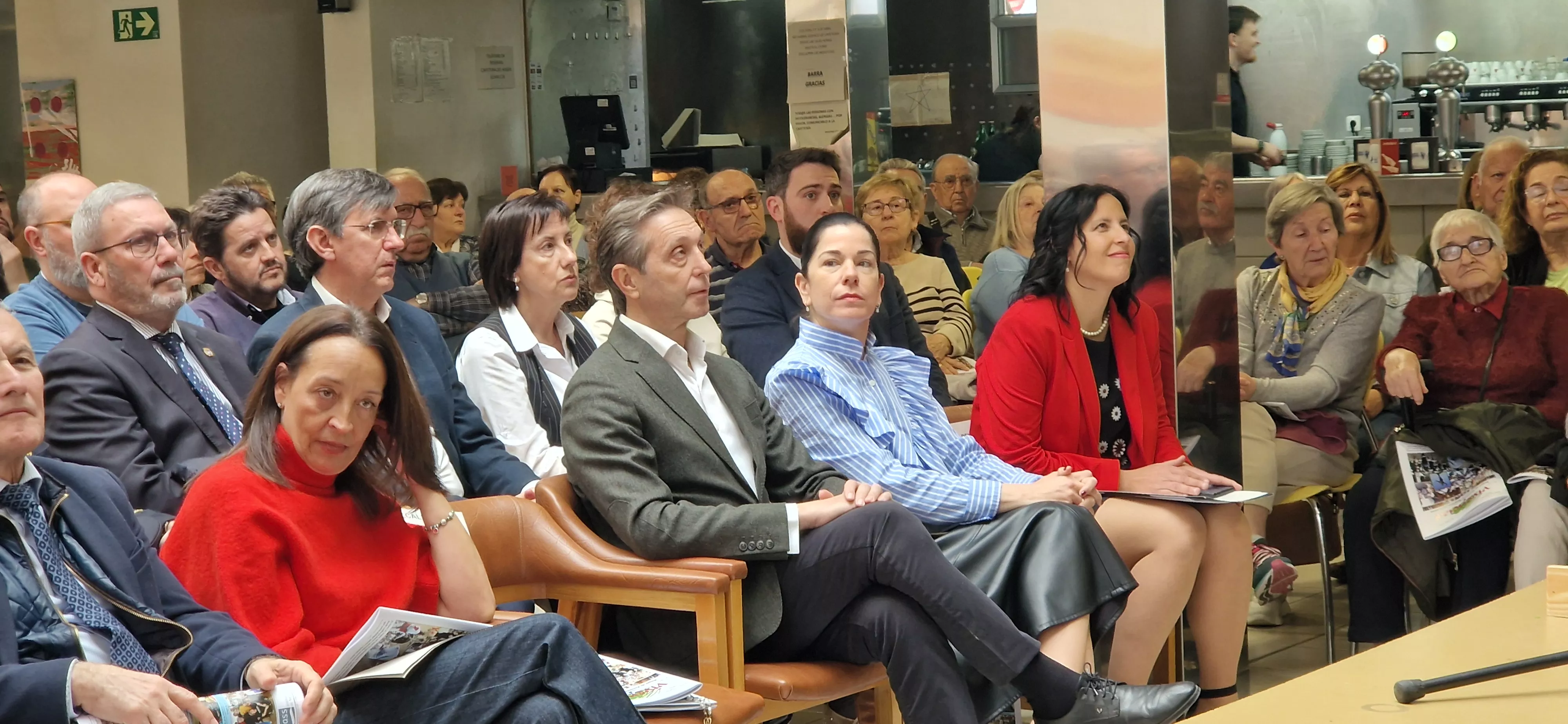 El Hogar de Personas Mayores de Huesca celebra su 40º aniversario. Foto Myriam Martínez