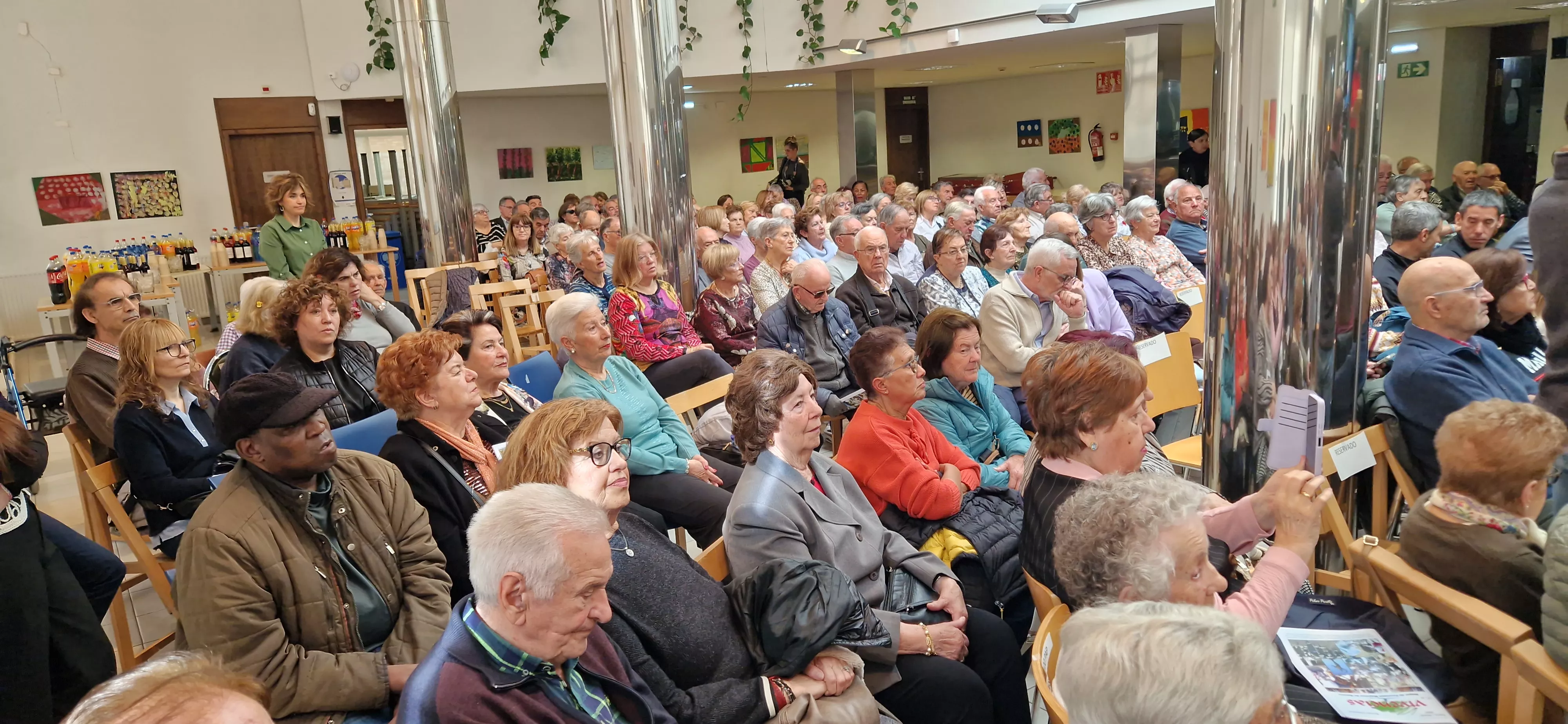 El Hogar de Personas Mayores de Huesca celebra su 40º aniversario. Foto Myriam Martínez