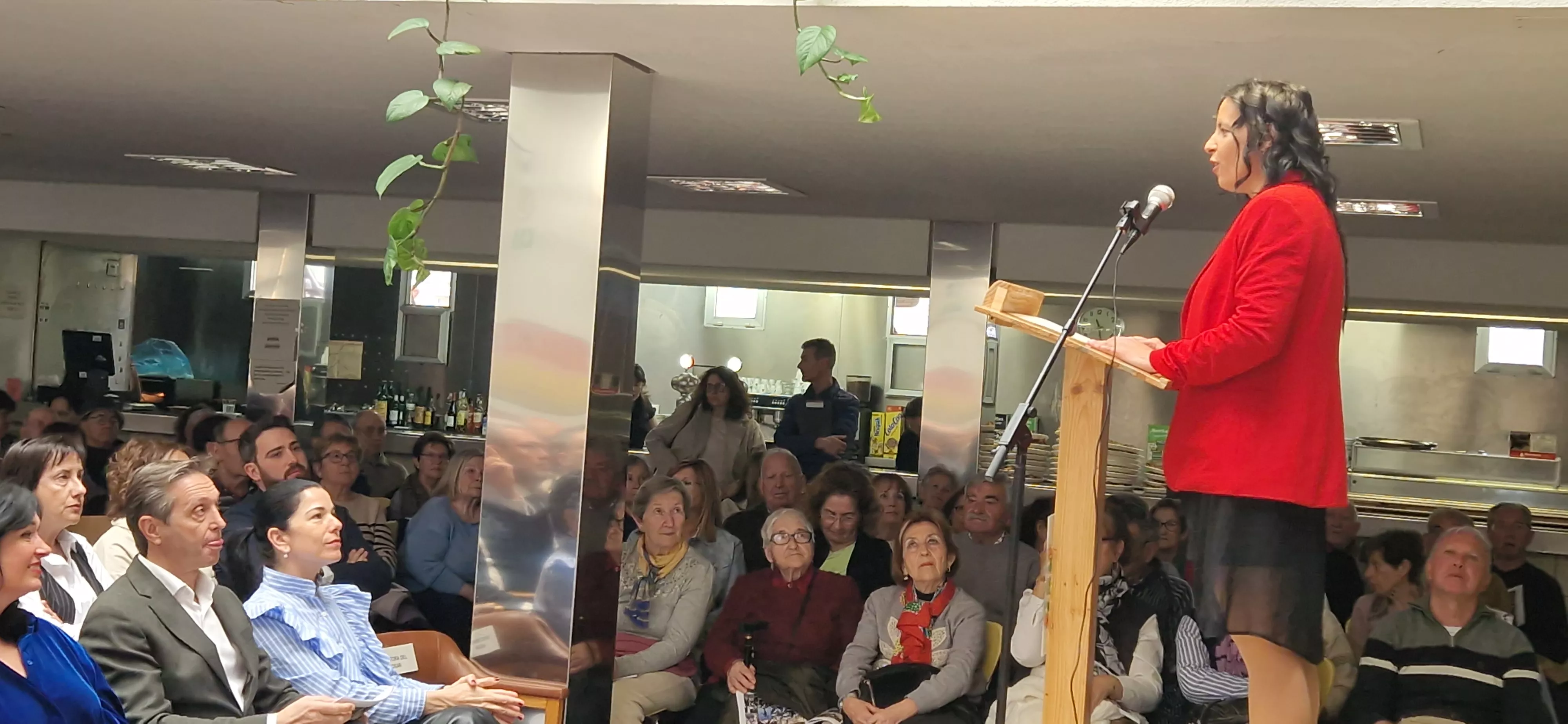 El Hogar de Personas Mayores de Huesca celebra su 40º aniversario. Foto Myriam Martínez