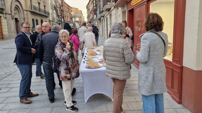 Inauguración de la pastelería Biarritz en Huesca. Fioto Myriam Martínez Inauguración de la pastelería Biarritz en Huesca. Fioto Myriam Martínez