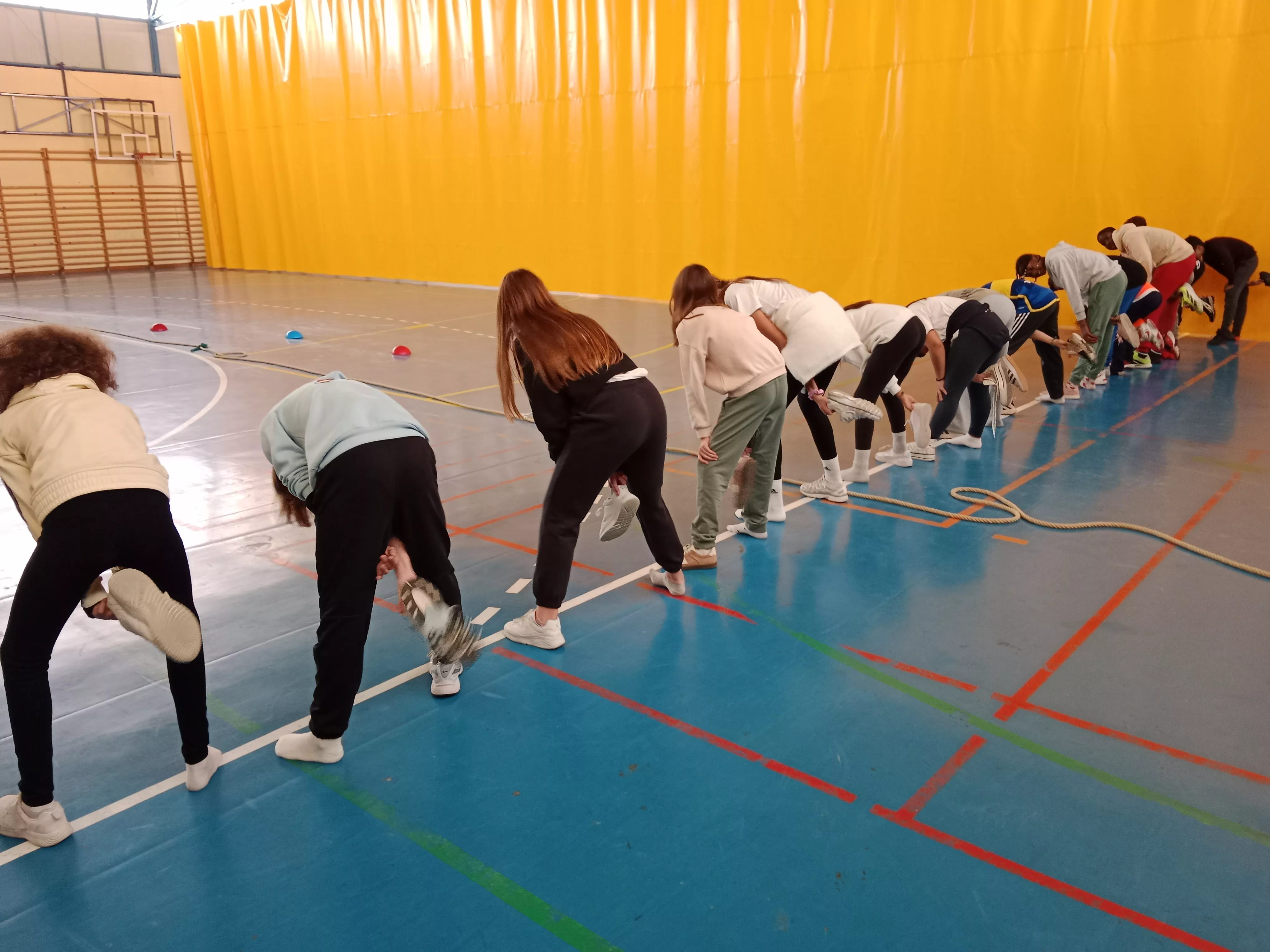 Juegos tradicionales en el colegio Sancho Ramírez de Huesca 