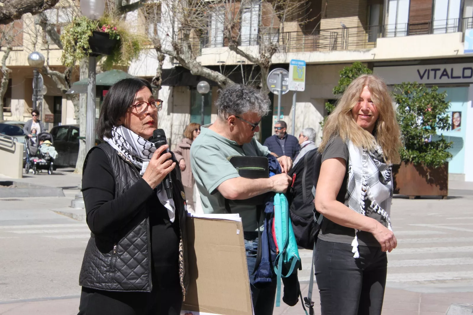 Concentración "No a la guerra" en Huesca. Foto Carlos Neofato