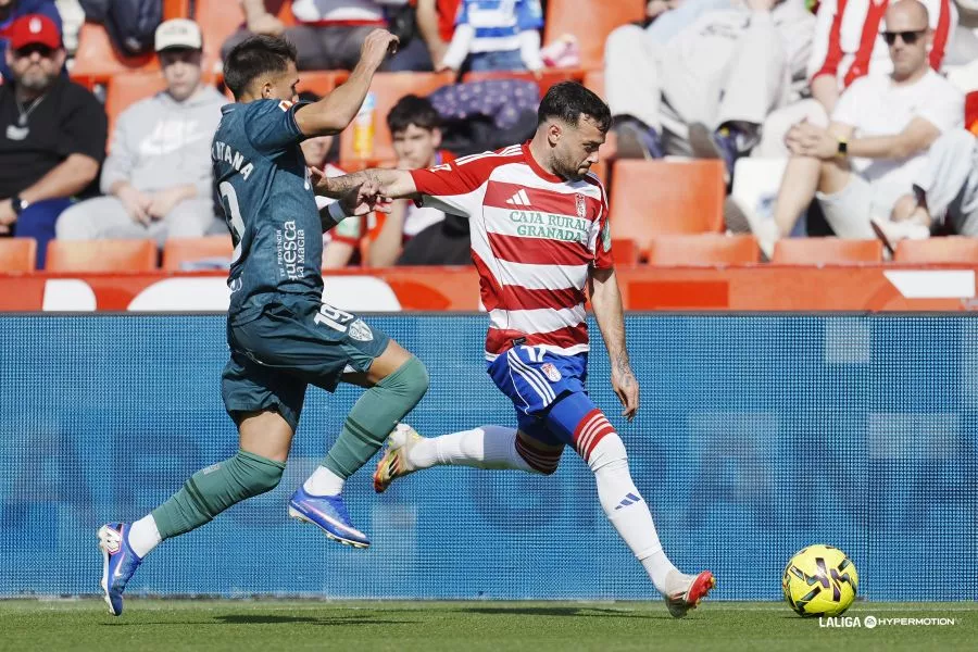 Laquintana en Granada. El Huesca 2025-2026 rompe todos los paradigmas y todas las ilusiones