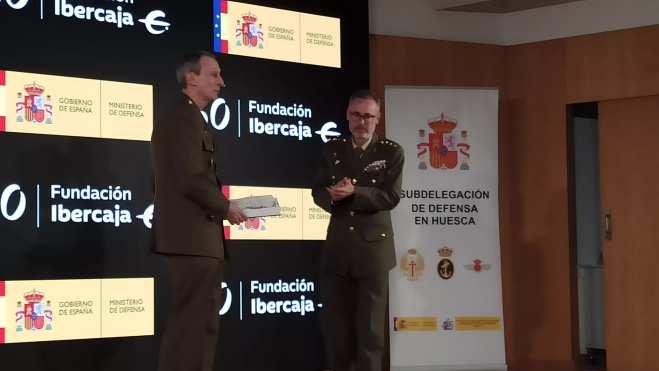 Los coroneles Calvo y Matilla en la última conferencia del ciclo