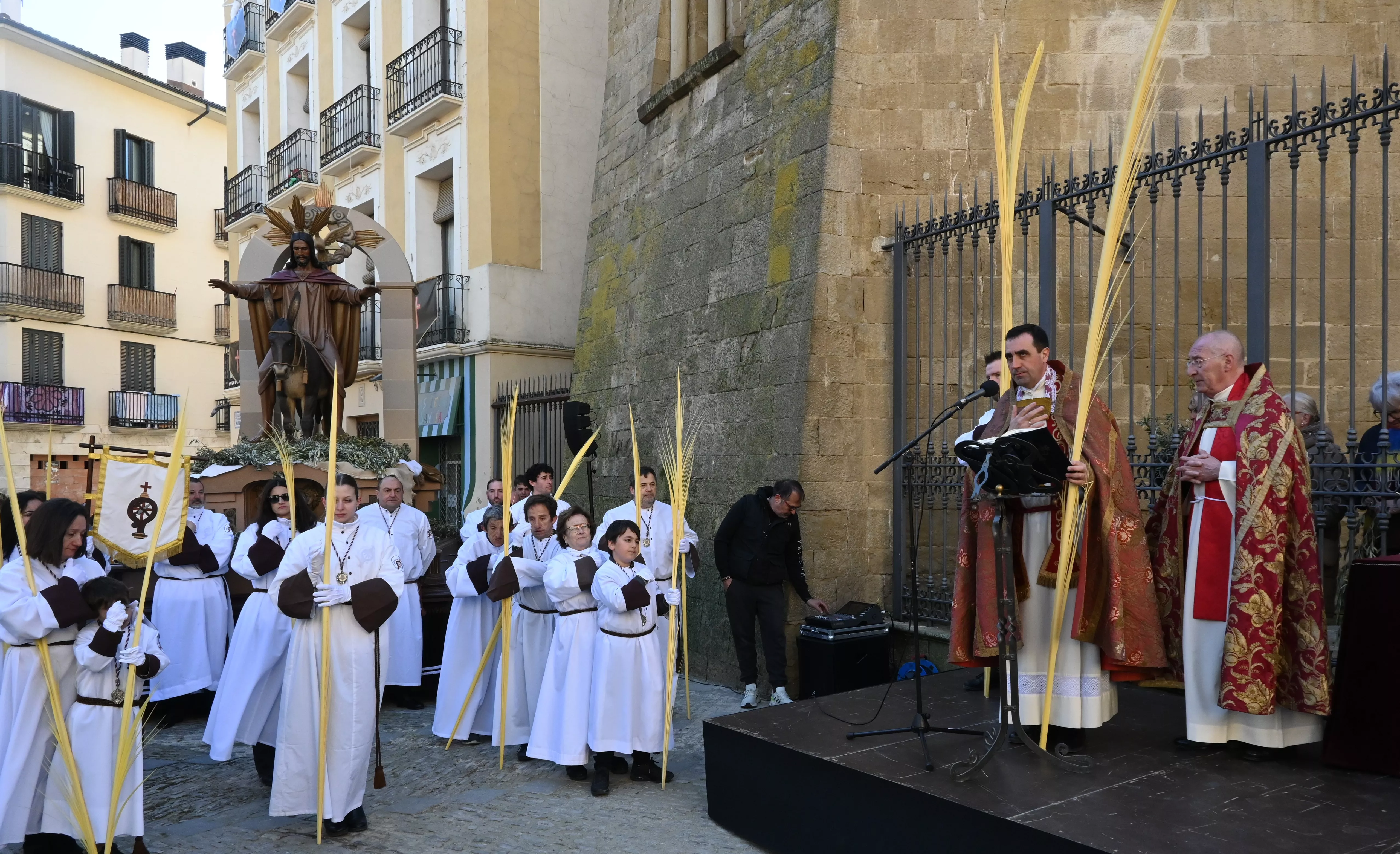 Procesión de la Entrada de Jesús en Jerusalén en Huesca. Foto Carlos Jalle