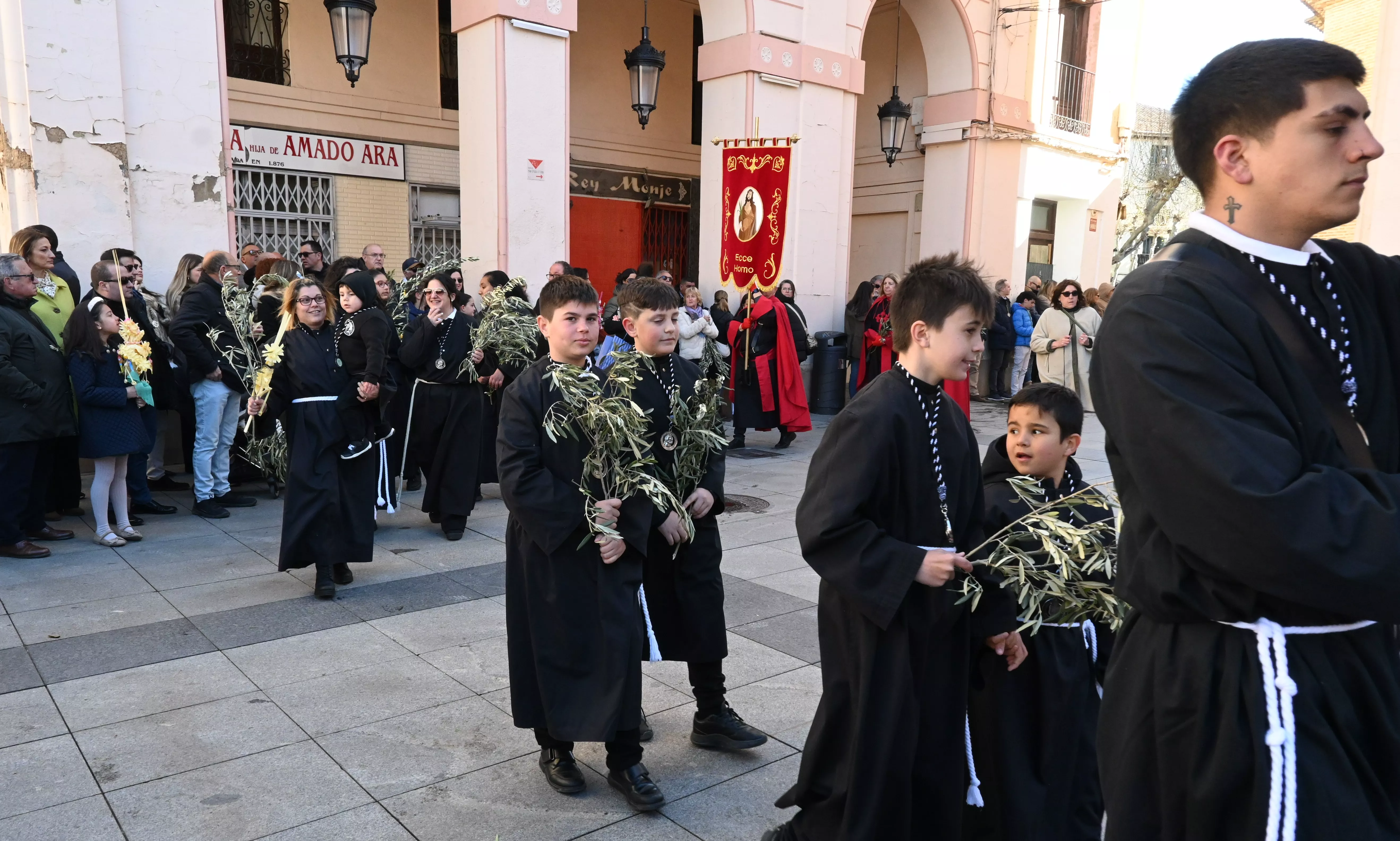 Procesión de la Entrada de Jesús en Jerusalén en Huesca. Foto Carlos Jalle