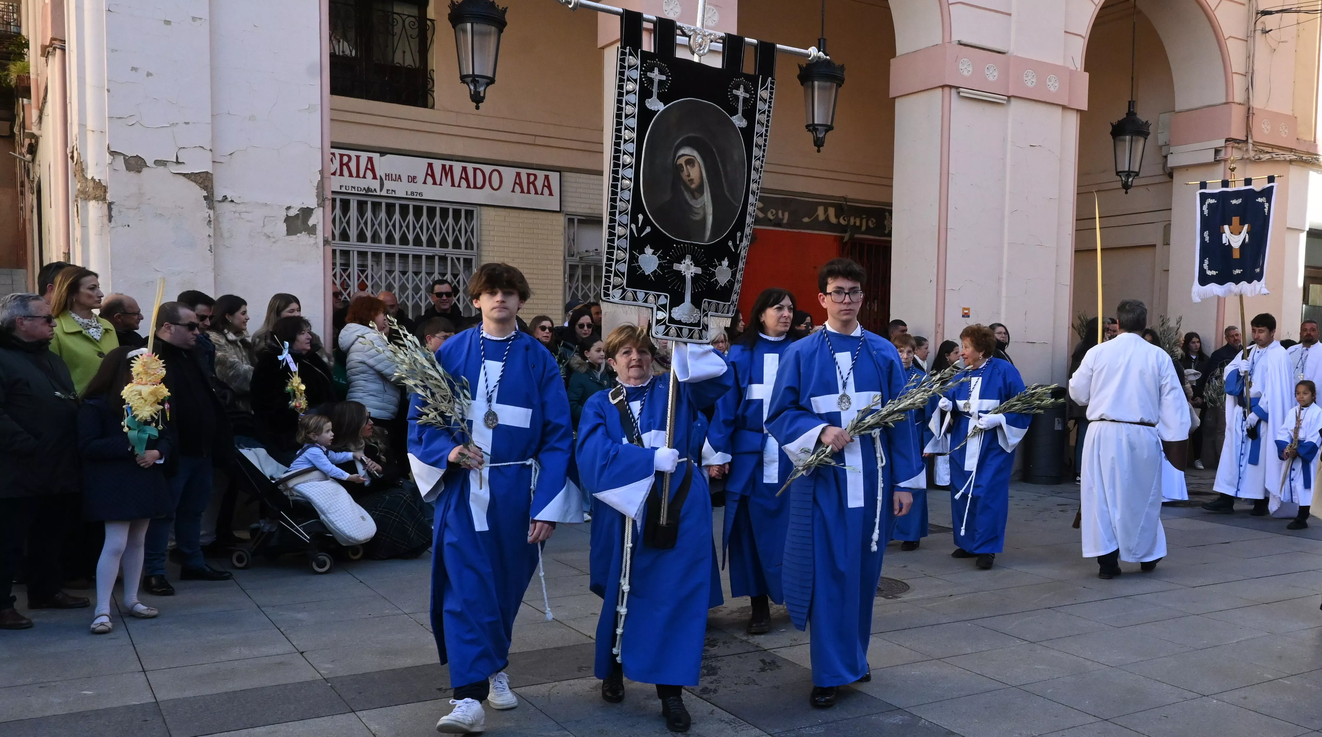 Procesión de la Entrada de Jesús en Jerusalén en Huesca. Foto Carlos Jalle