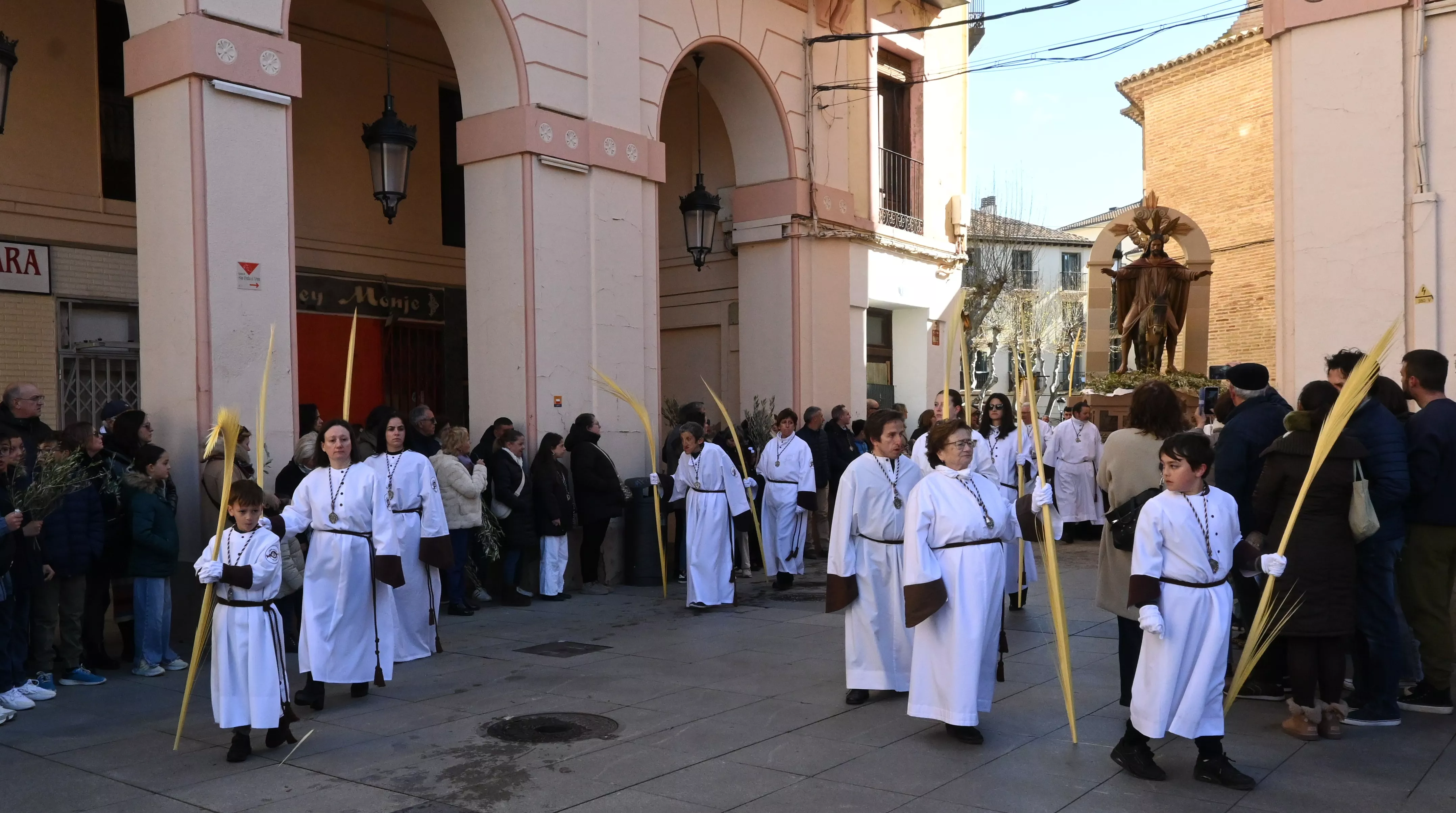Procesión de la Entrada de Jesús en Jerusalén en Huesca. Foto Carlos Jalle
