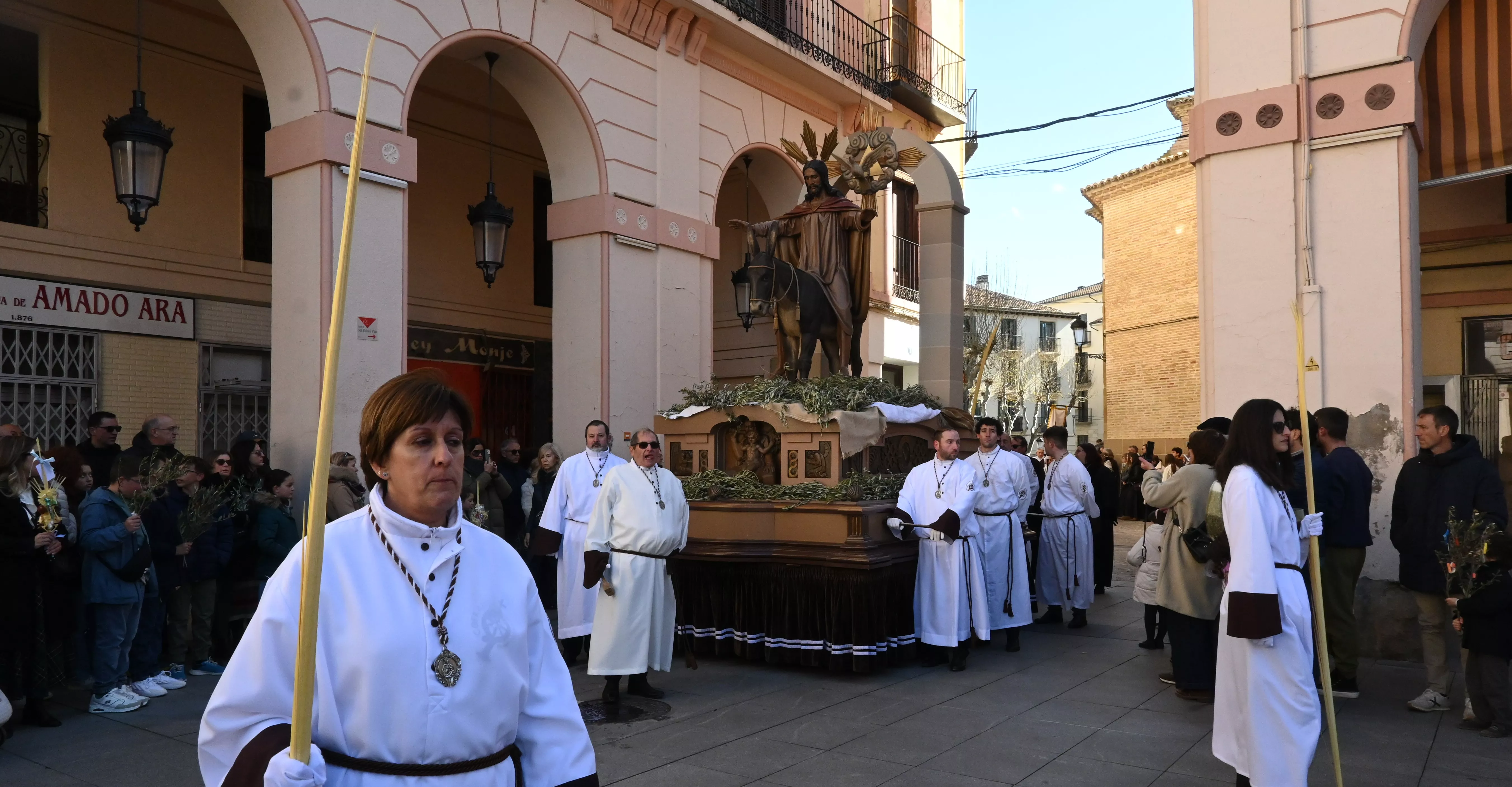 Procesión de la Entrada de Jesús en Jerusalén en Huesca. Foto Carlos Jalle