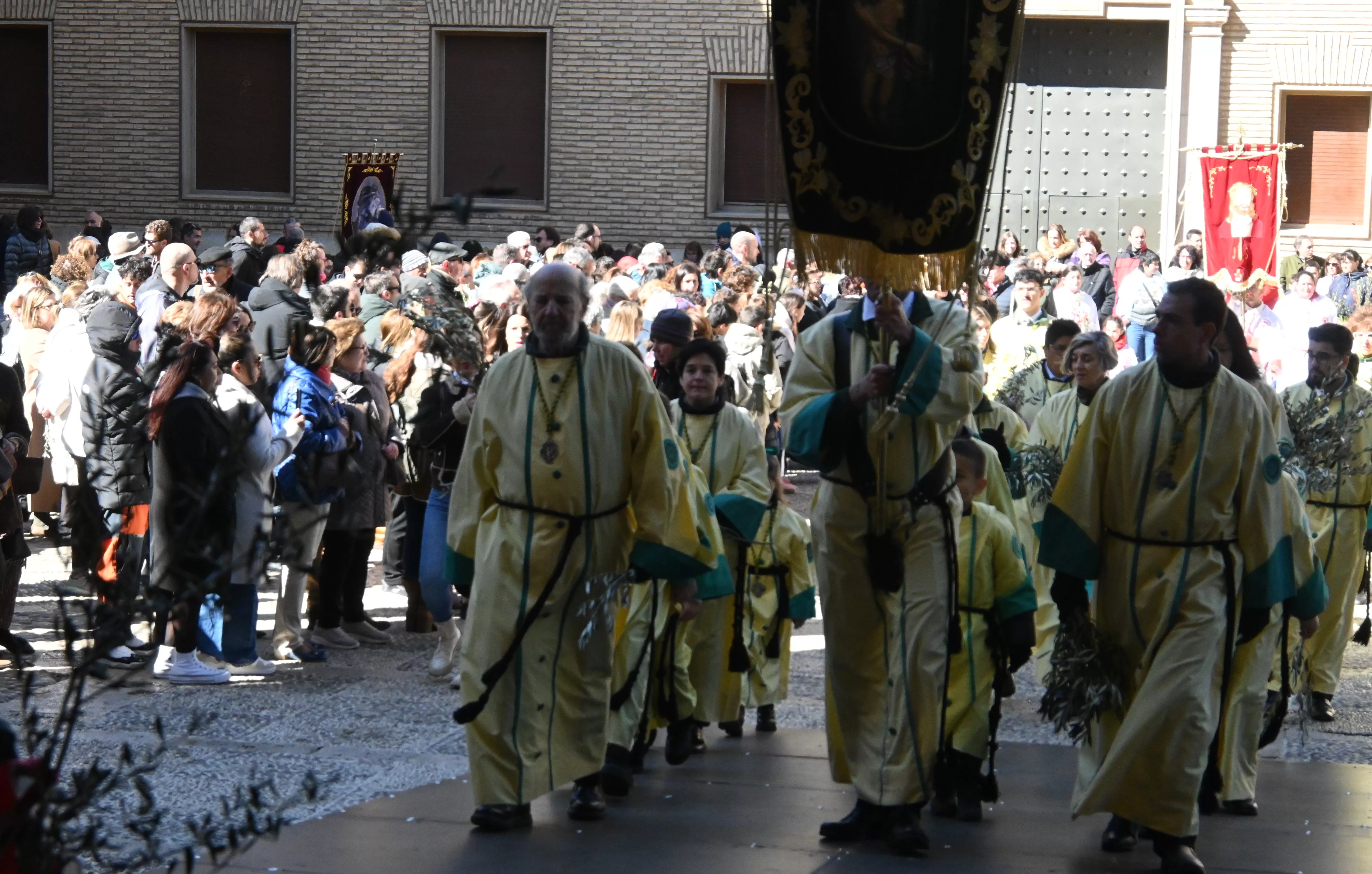 Procesión de la Entrada de Jesús en Jerusalén en Huesca. Foto Carlos Jalle