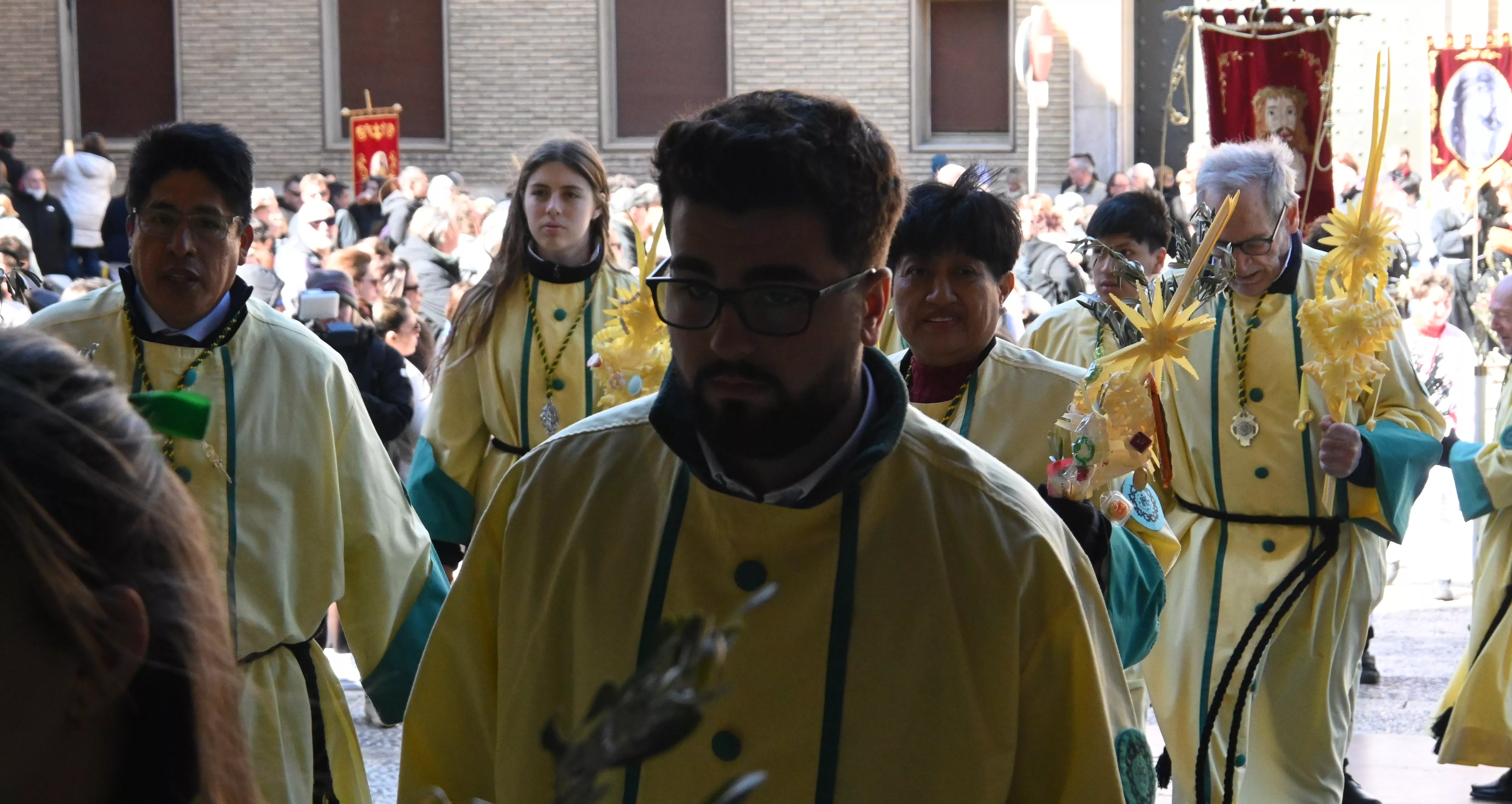 Procesión de la Entrada de Jesús en Jerusalén en Huesca. Foto Carlos Jalle