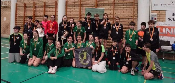 Foto de familia de premiados.