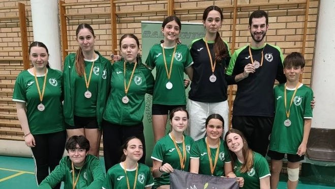 Equipo Escolar VV Osca en Almudévar