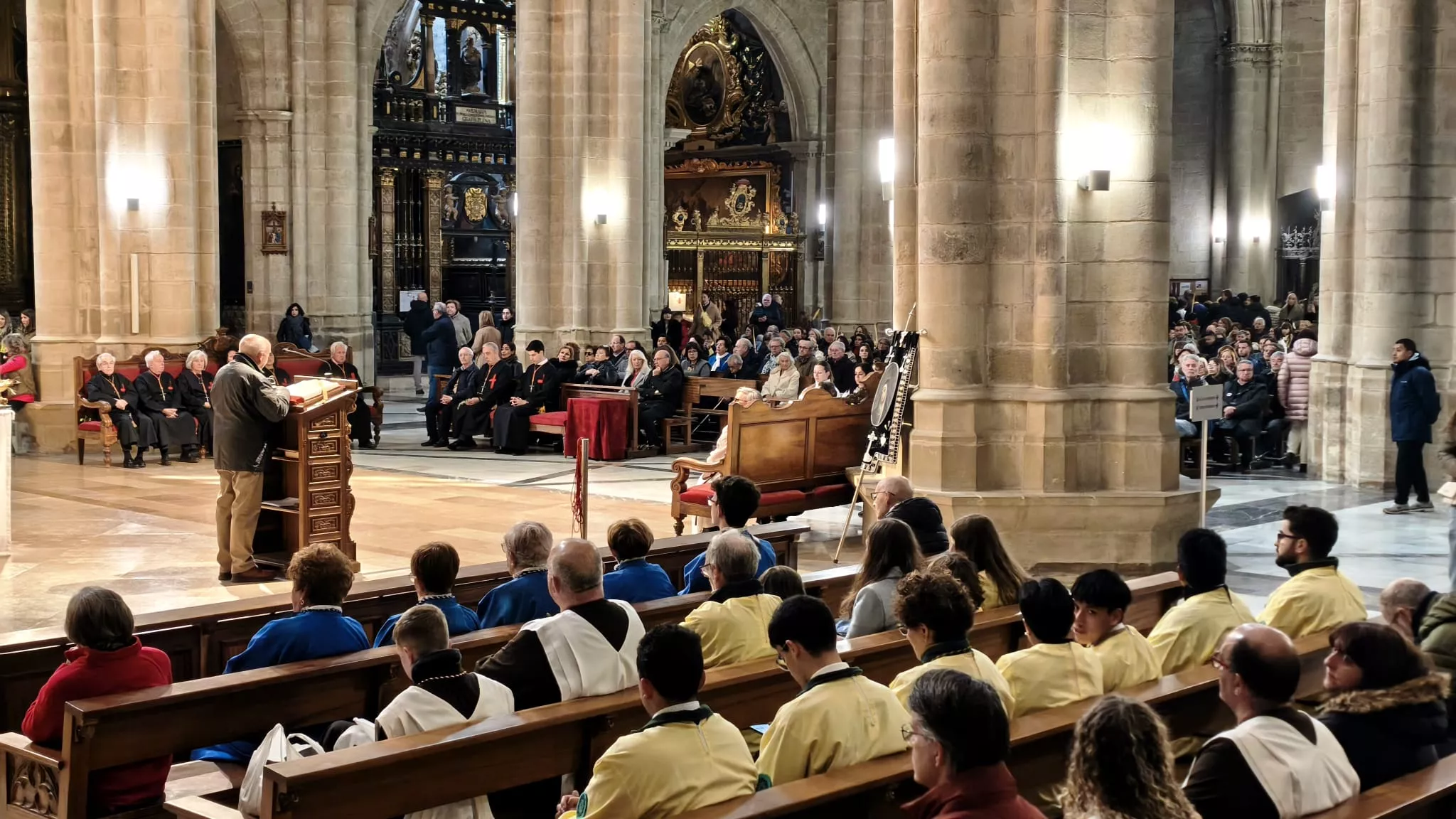 Eucaristía en la Catedral tras la procesión del Domingo de Ramos. Foto María José Sampietro