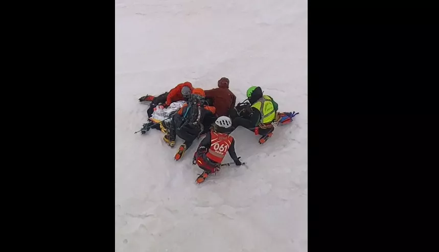Rescatado un montañero madrileño herido tras caer por una ladera helada en Bujaruelo.