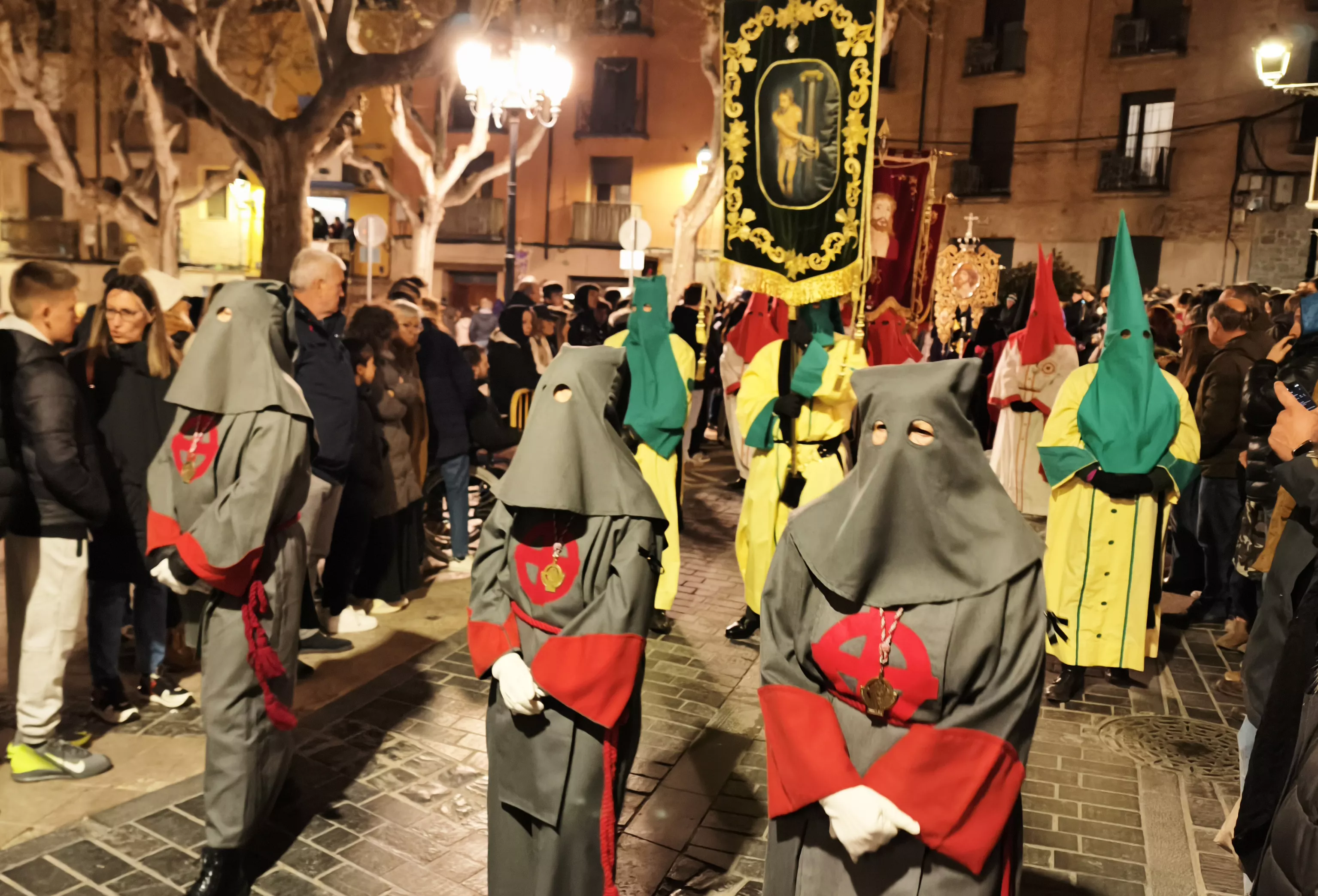 Procesión del Santo Cristo de los Gitanos de Huesca. Foto María José Sampietro
