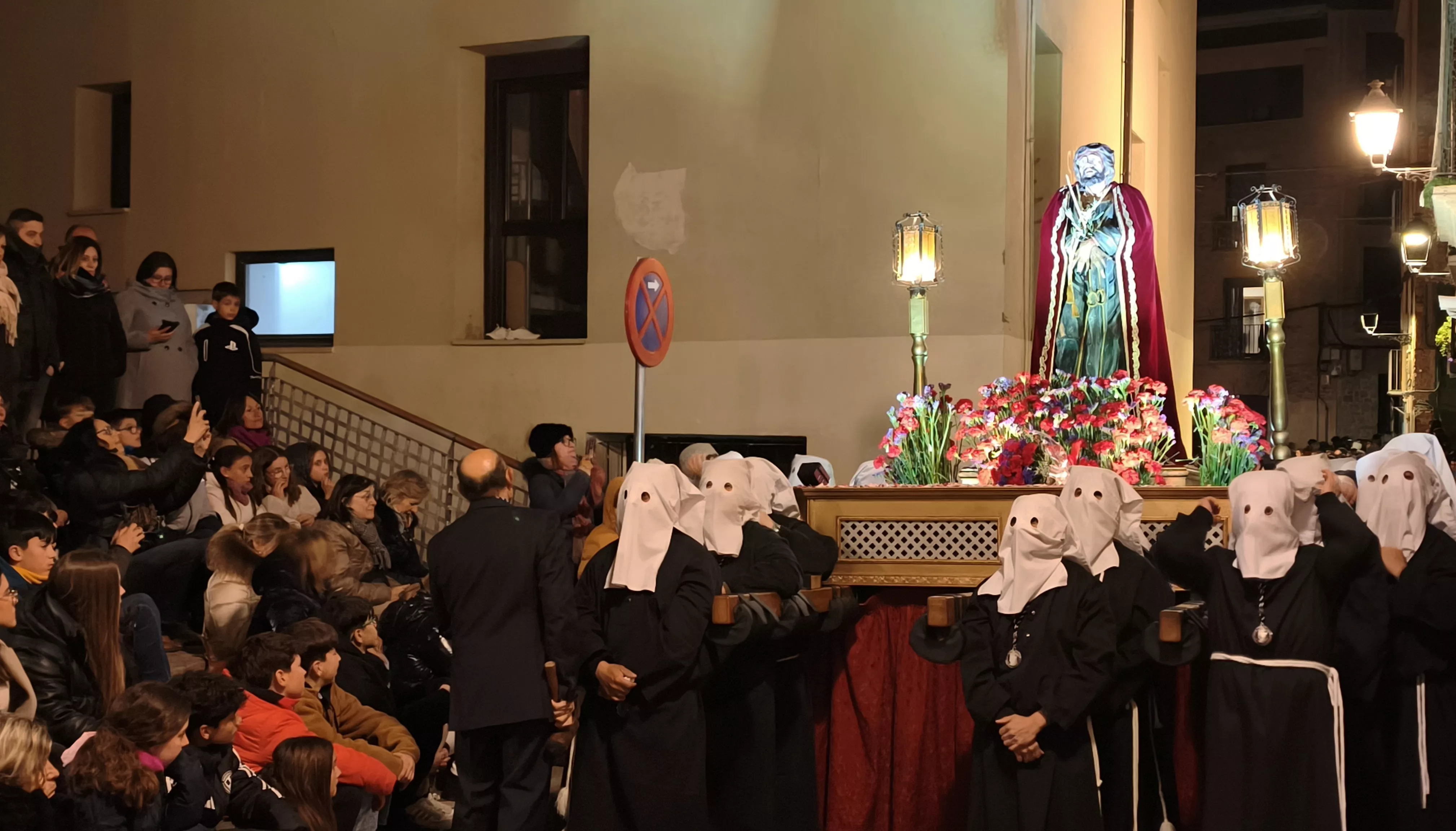 Procesión del Santo Cristo de los Gitanos de Huesca. Foto María José Sampietro